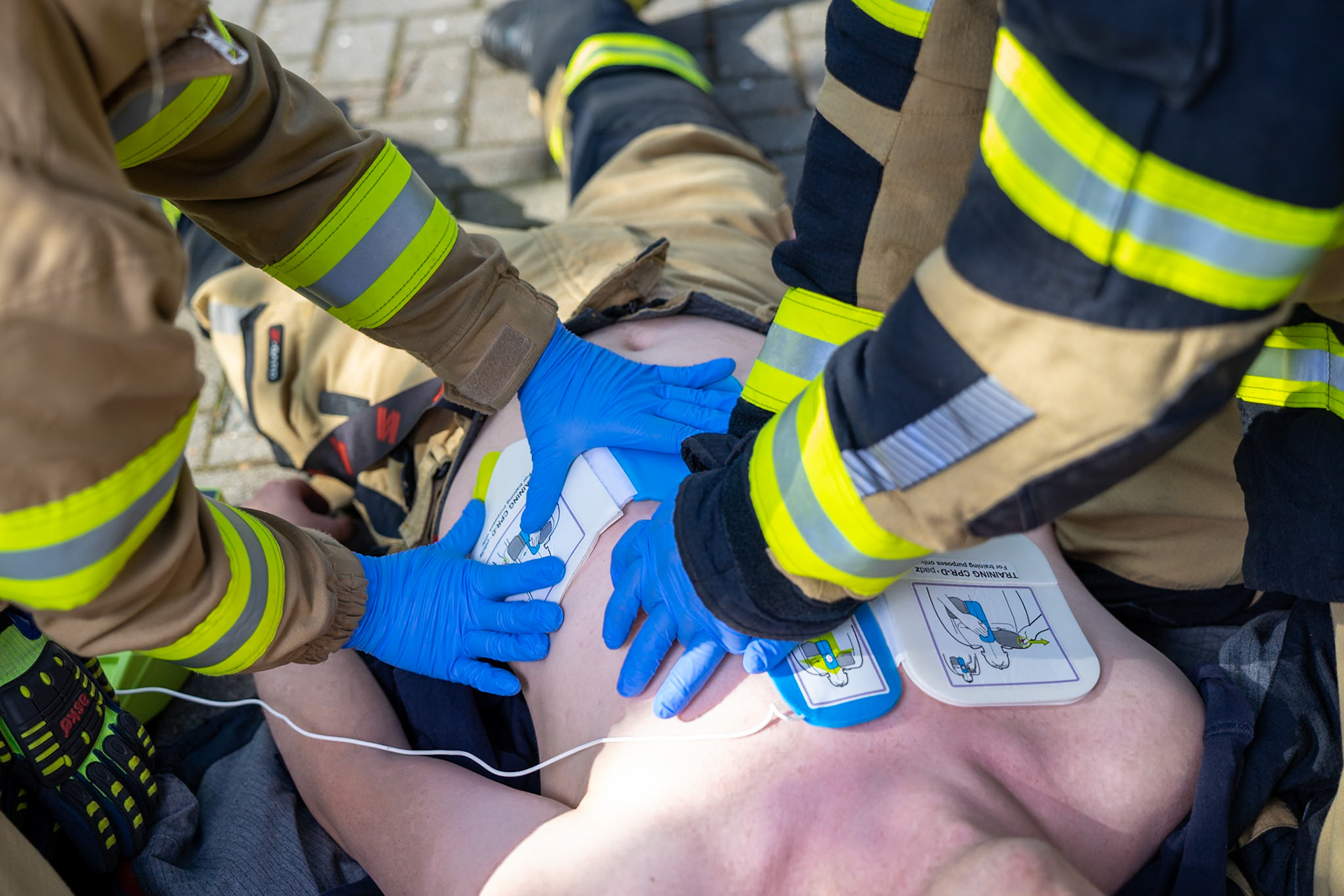 Life support in fire services
