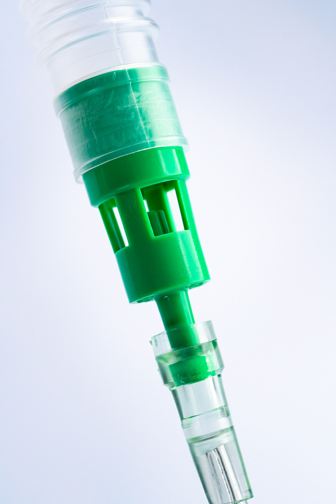 Oxygen valve for constant flow