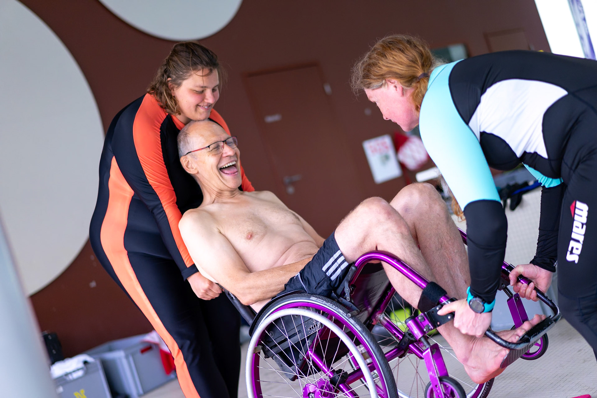 Pool training session with handicapped scuba association Switzerland HSA