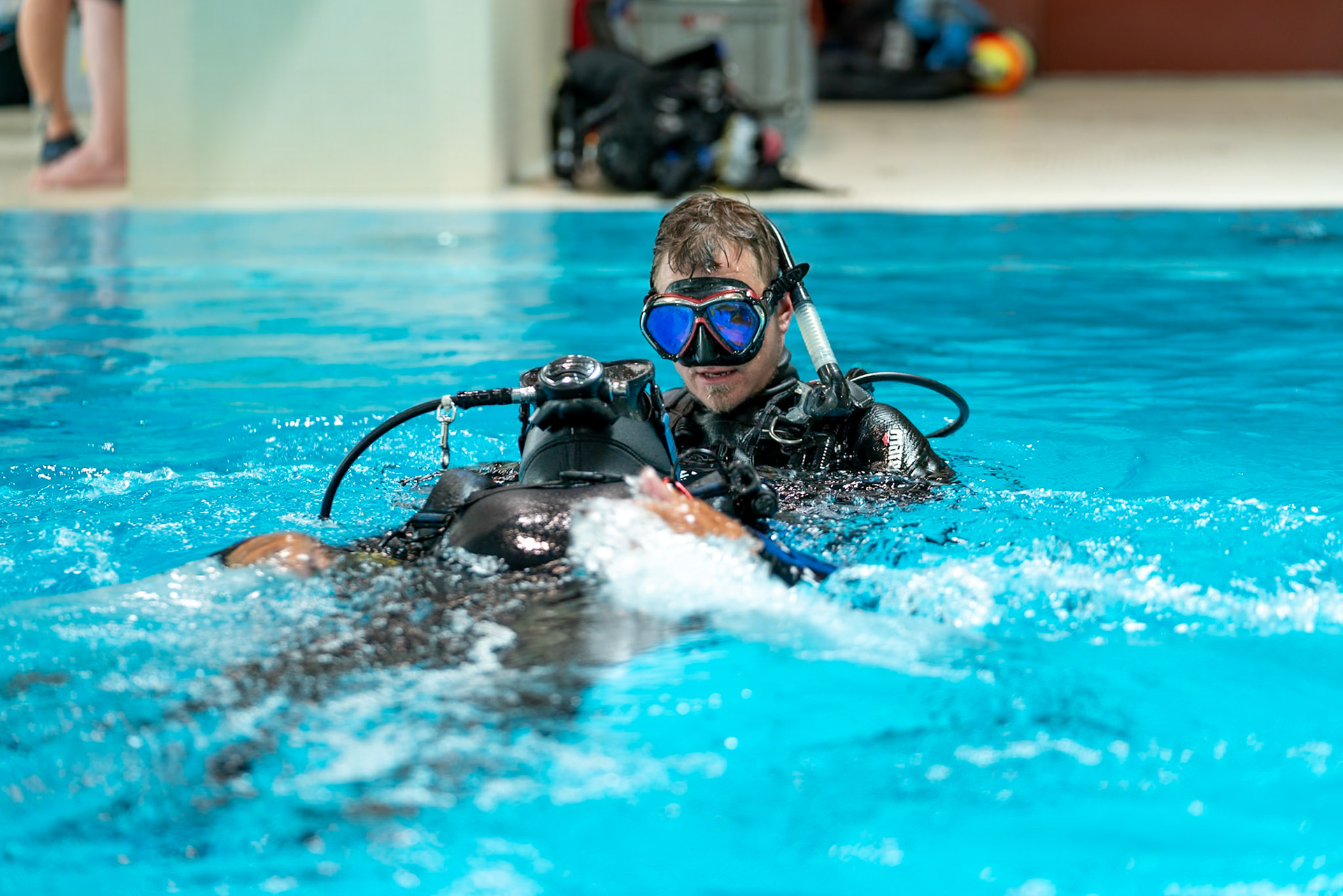 Pool training session with handicapped scuba association Switzerland HSA
