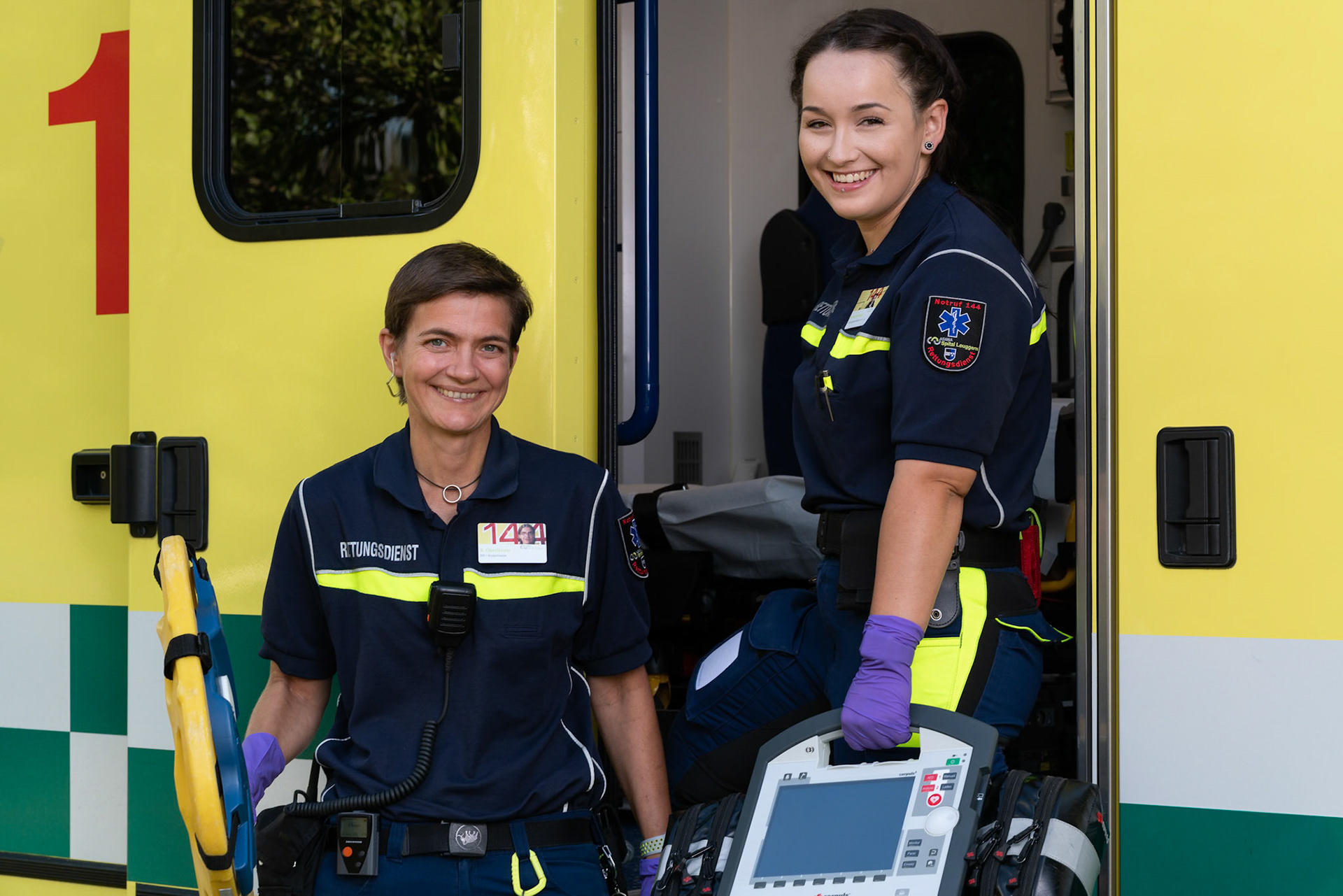 Editorial Asana Gruppe, Model S. Derendinger, S. OberländerLizensierung für Asanagruppe, magnoao Magazin