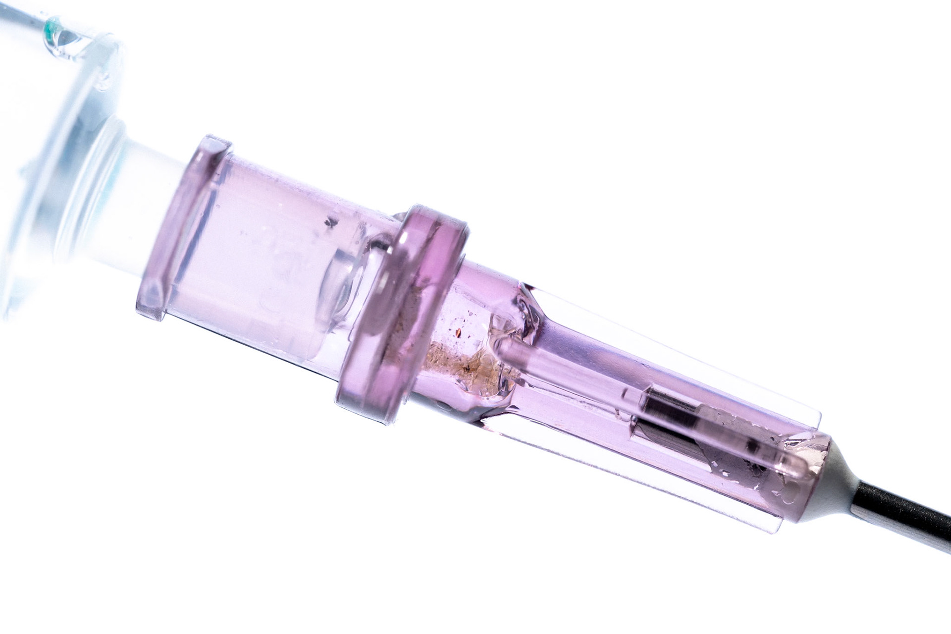 Filter for safe drawing of iv medication