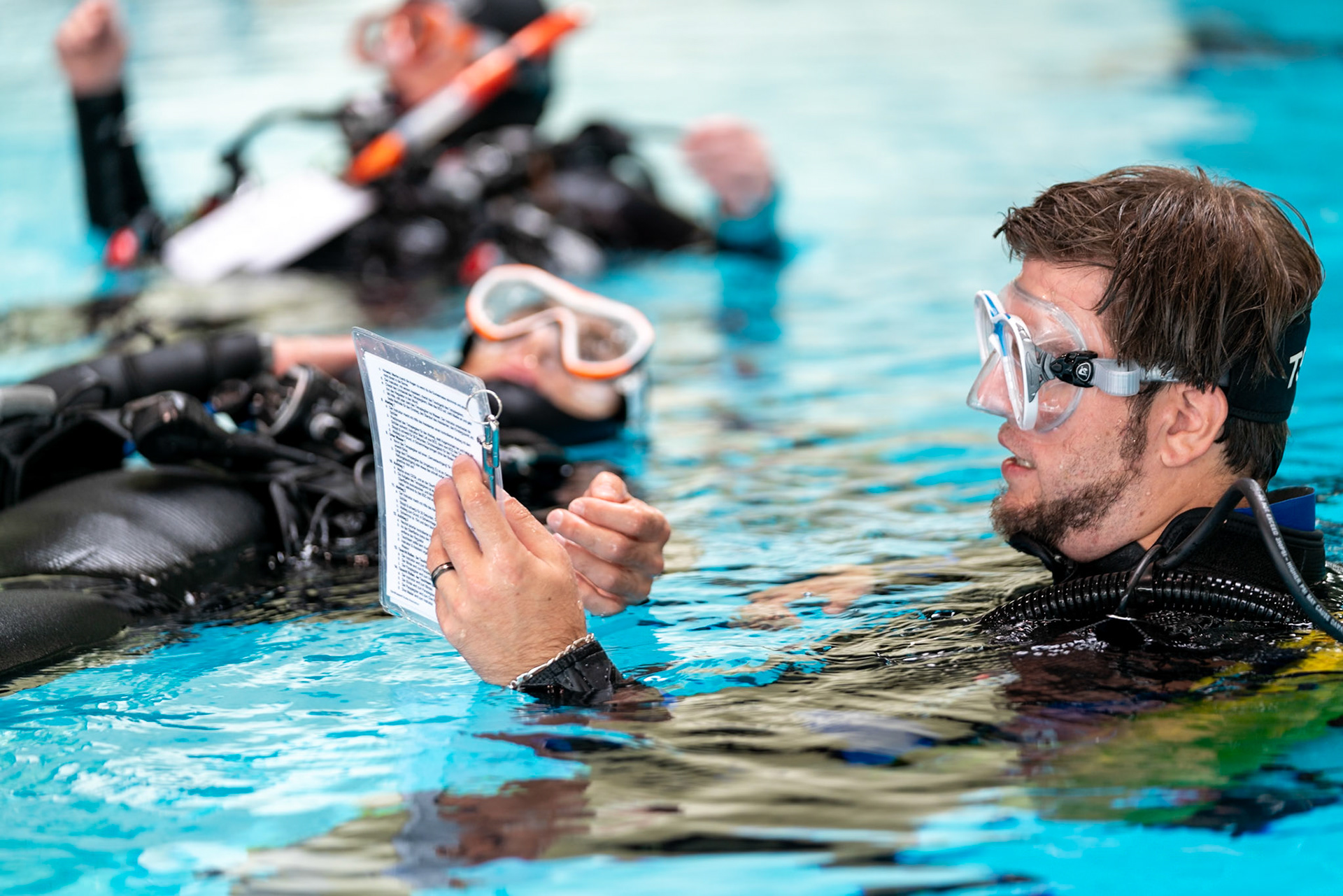 Pool training session with handicapped scuba association Switzerland HSA