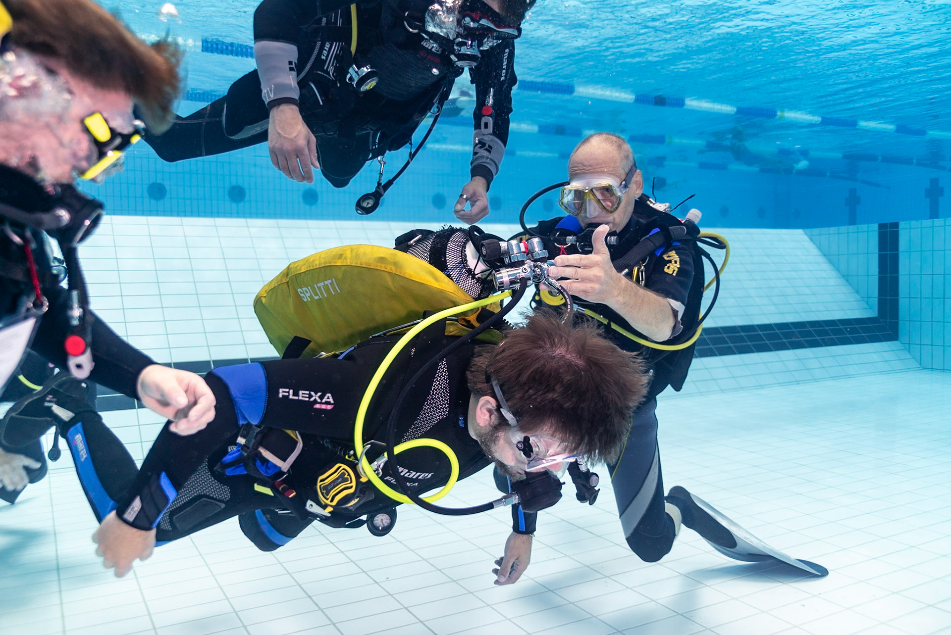 Pool training session with handicapped scuba association Switzerland HSA