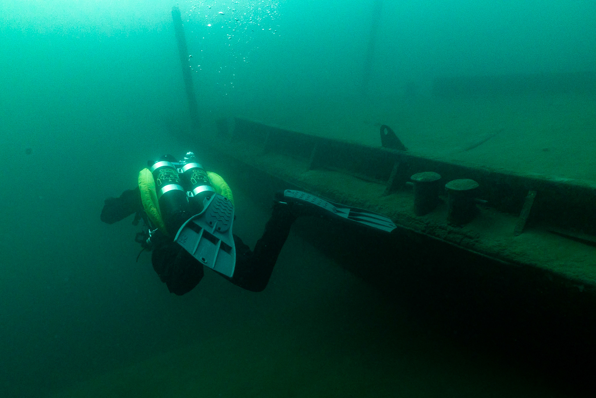 Wreck diving in swiss lakes