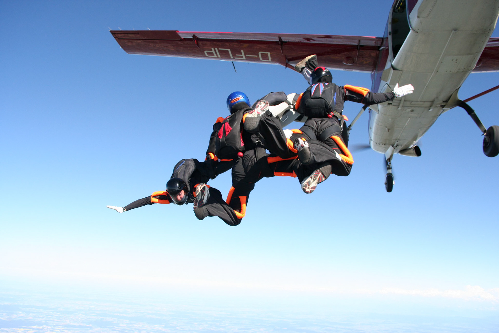Skydiving 4-way team