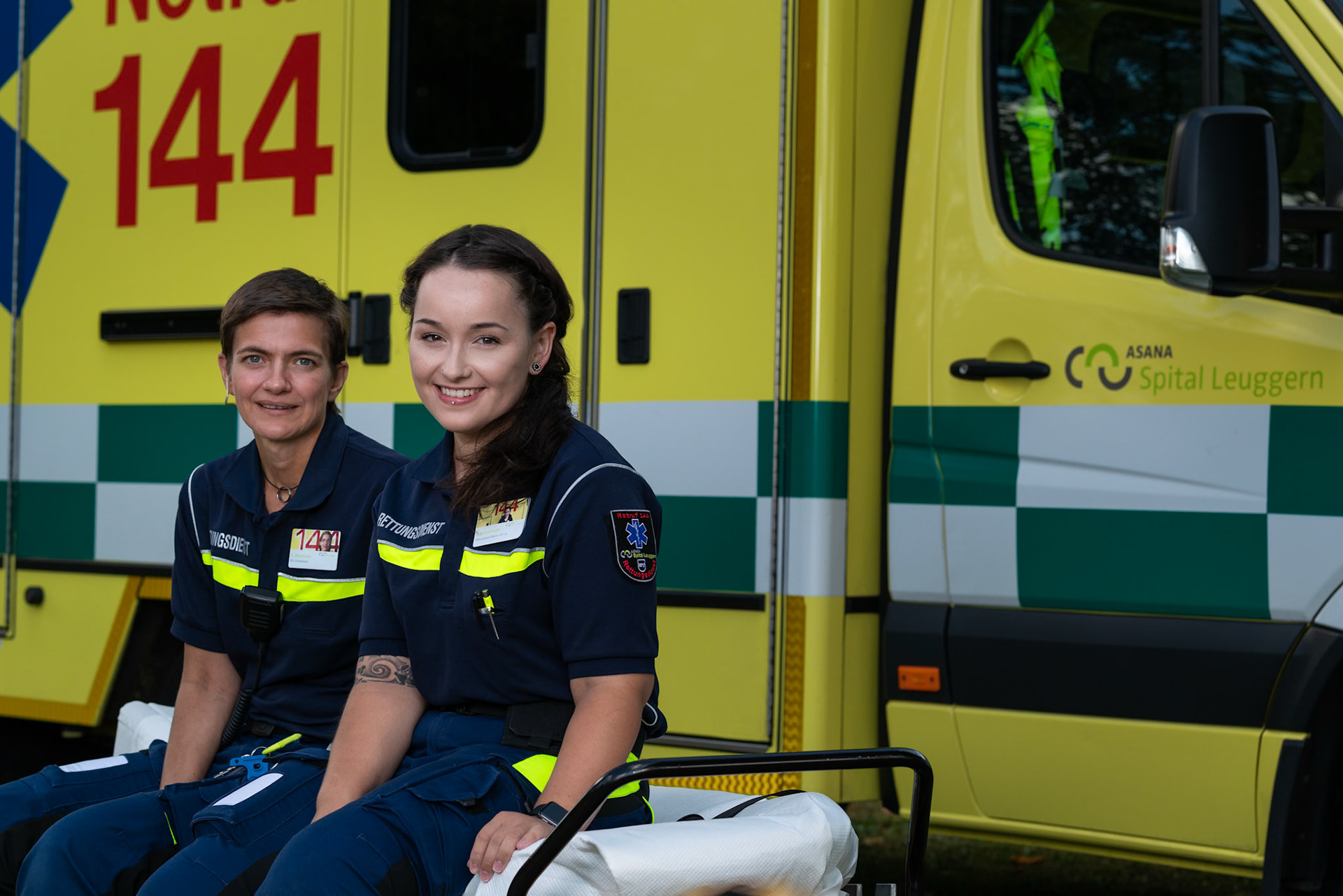 Editorial Asana Gruppe,  Model S. Derendinger, S. Oberländer Lizensierung für Asanagruppe, magnoao Magazin