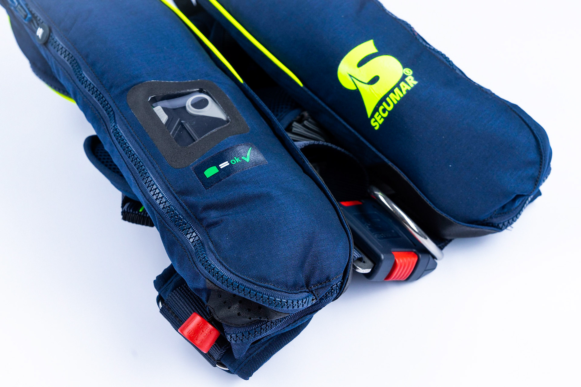 Automatic lifevest product photo