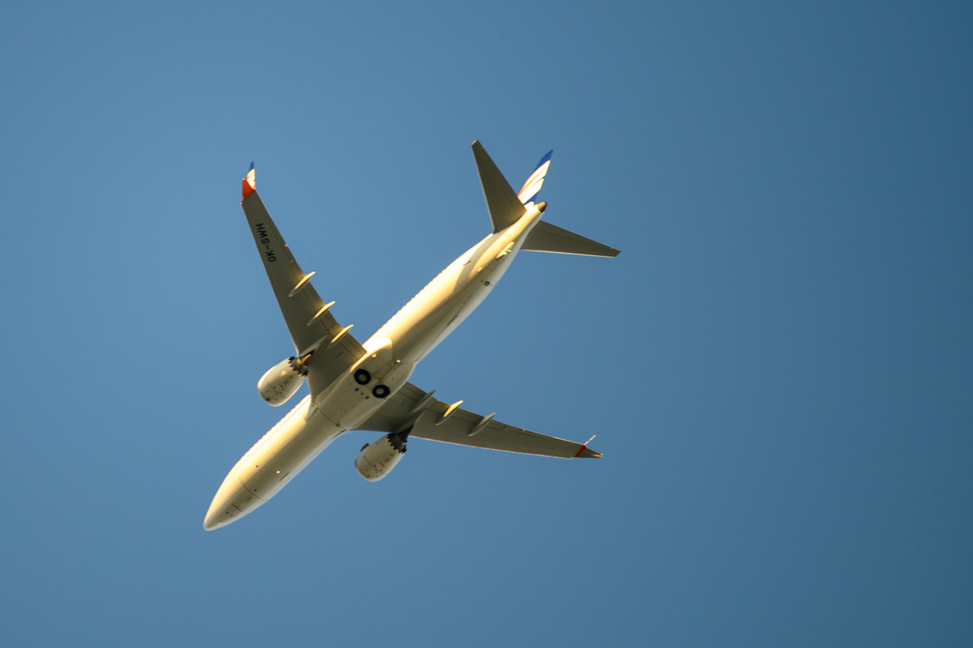 Častý pohled nad domem, chartery jdoucí na přístání v Mošnově