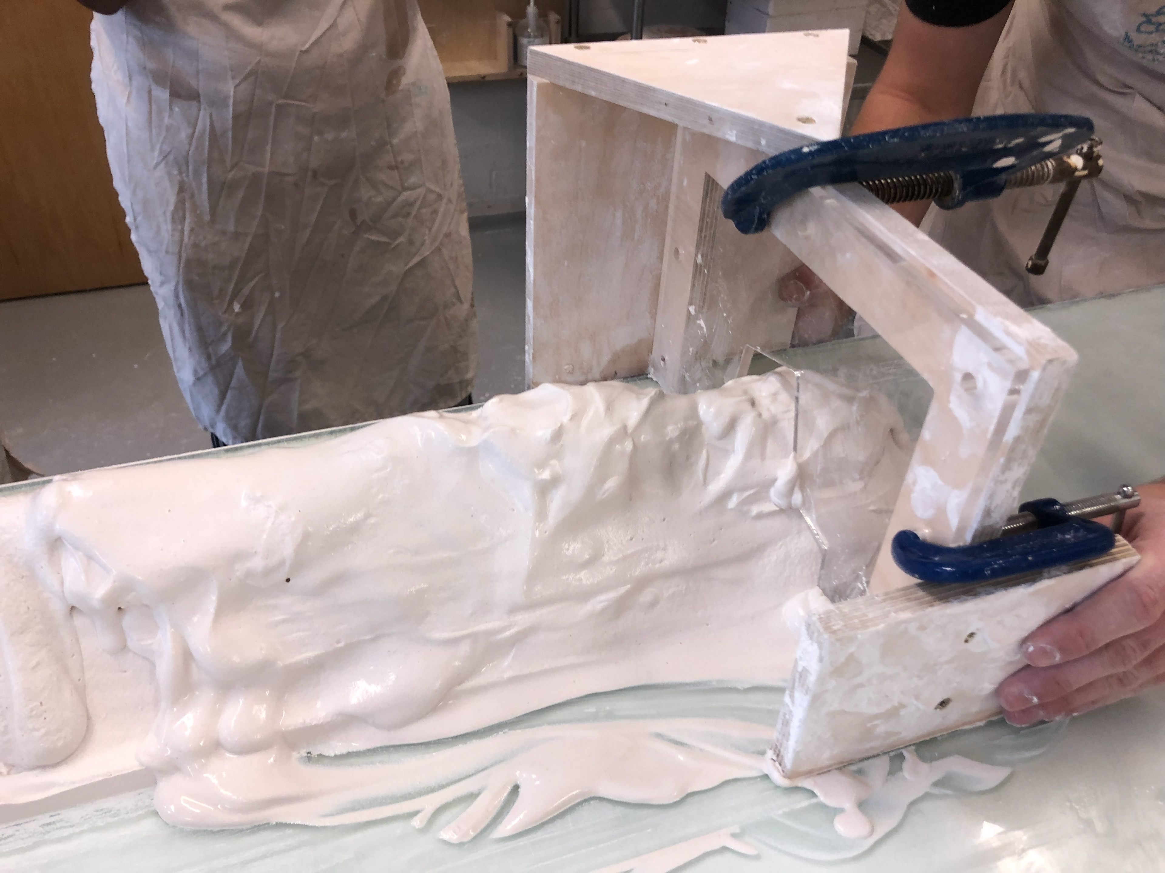 Final pour of the outer section