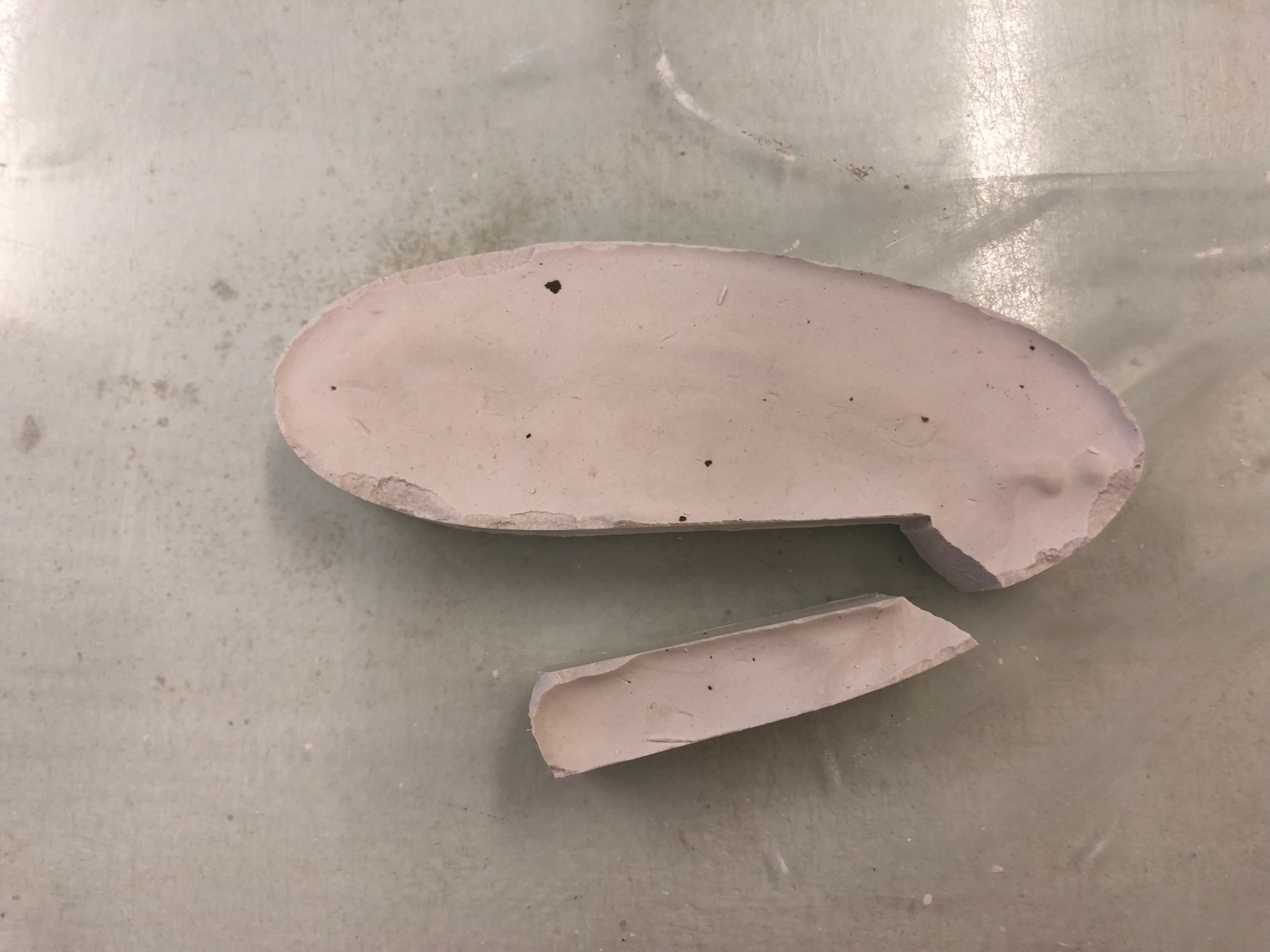 The little leg of the plaster cracked off.