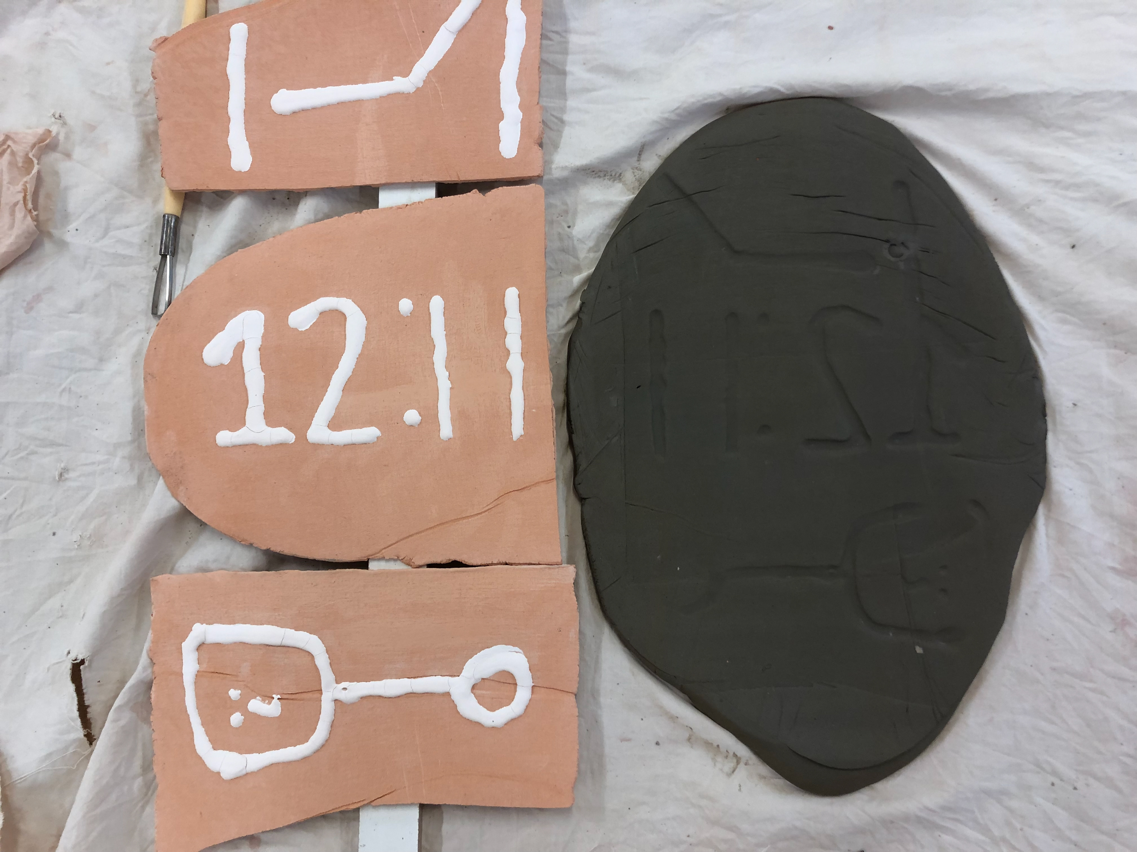 "Pad printing" but changing the order to convey passage of time varies depending on who looks at it.