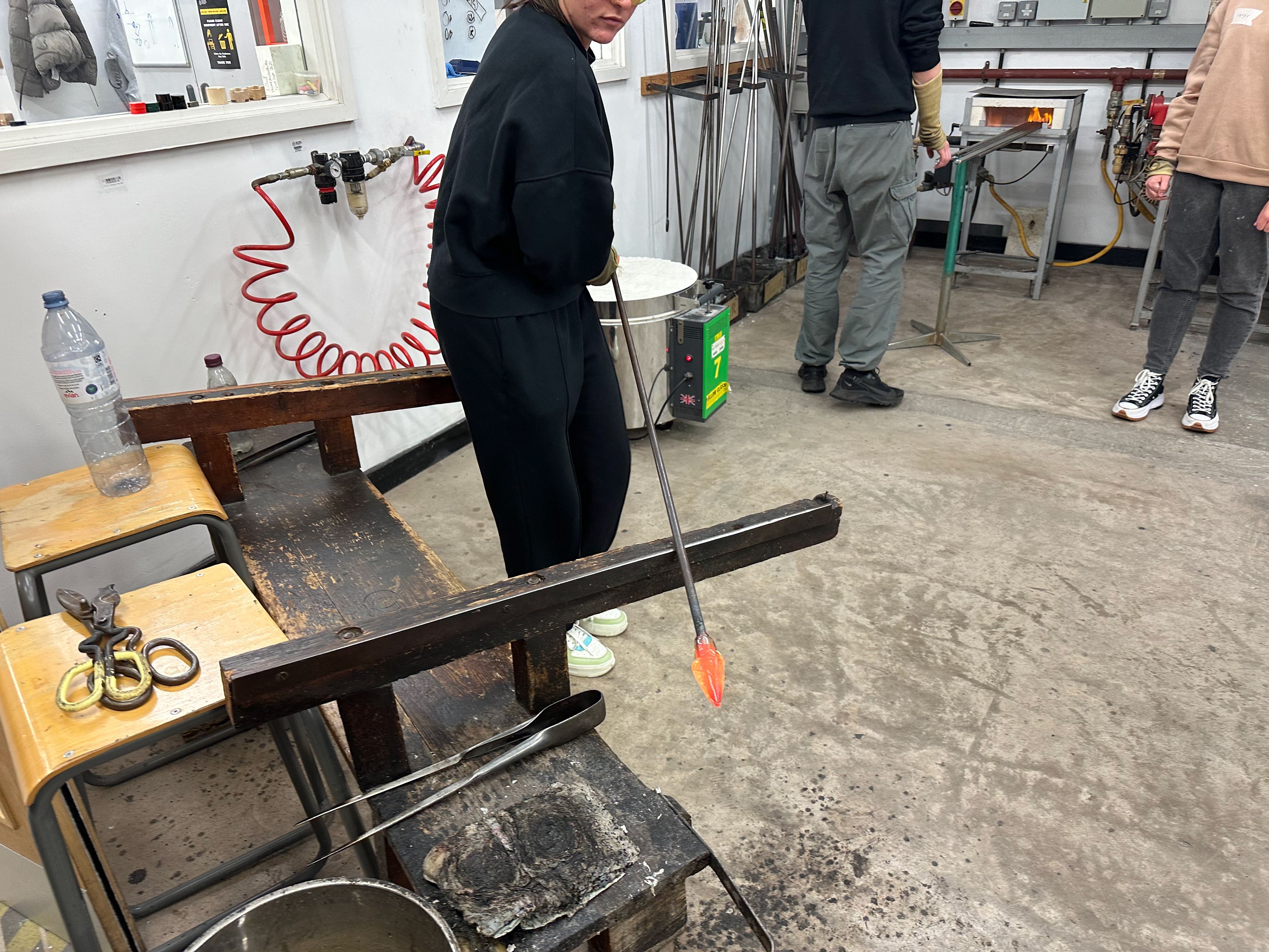 Correct procedure when getting ready to shape the glass.