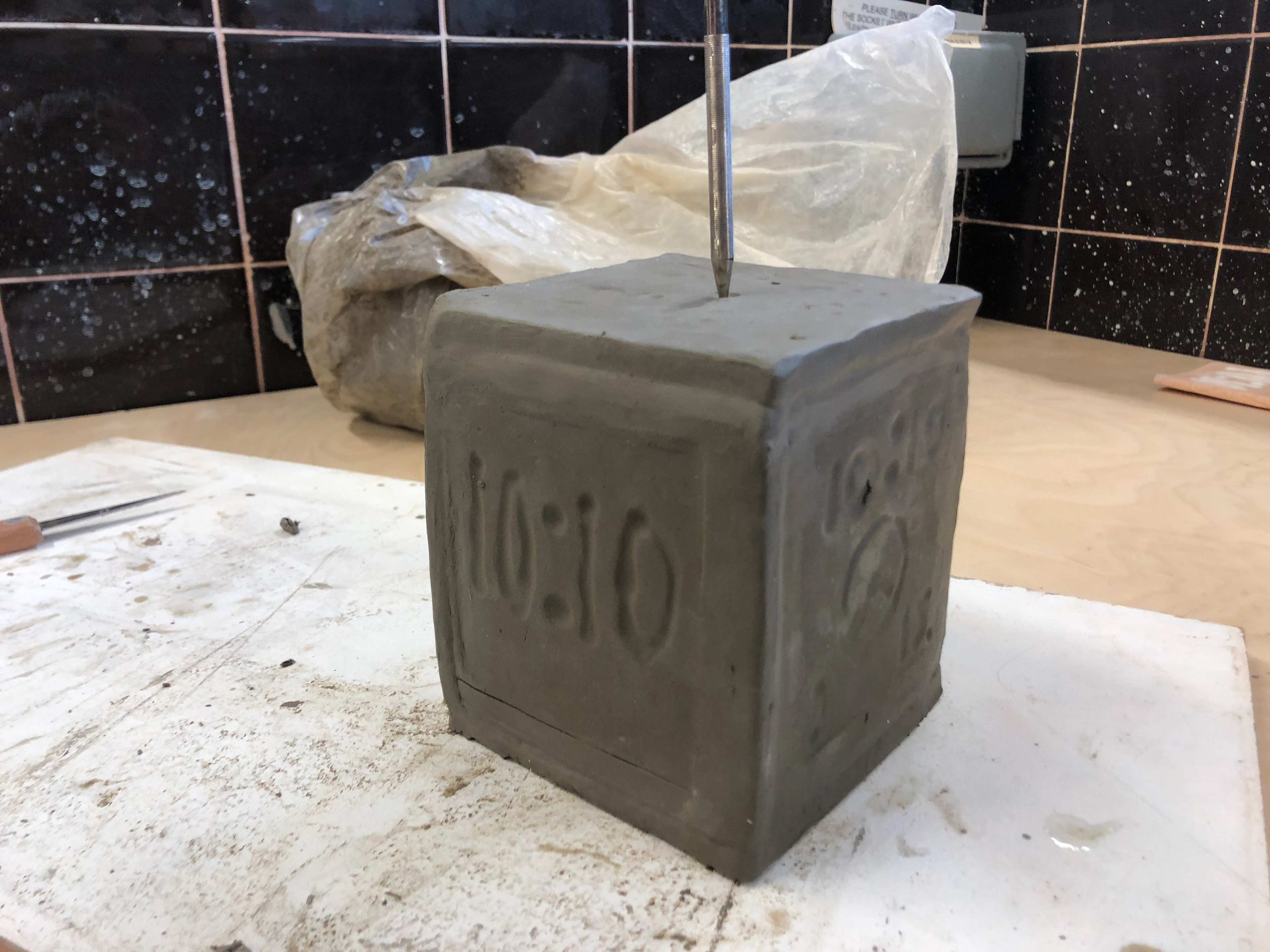Side view of the cube.