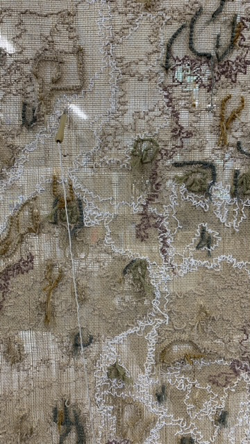 the making of the rugs (back of the canvas)