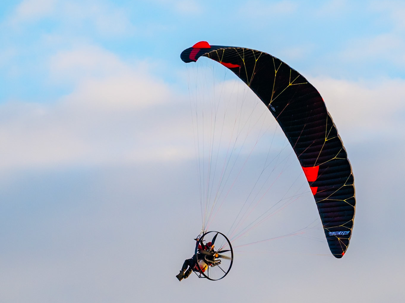 hang gliding with power