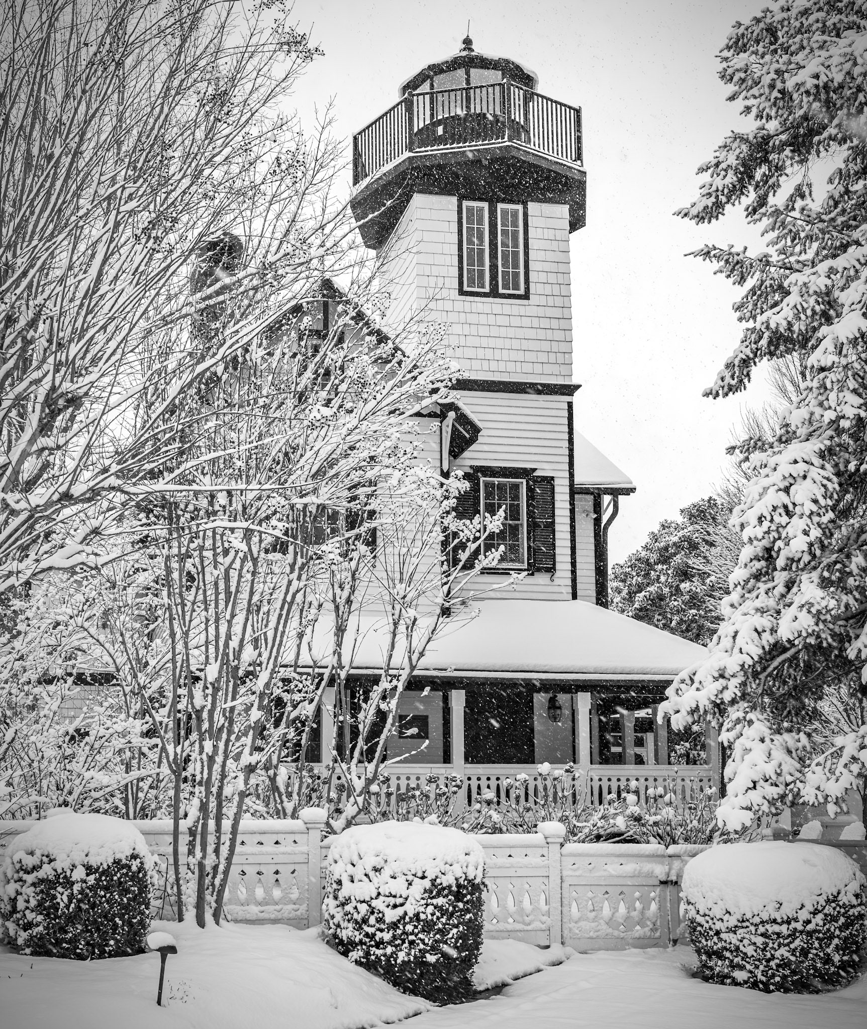 Shipcarpenter Square lighthouse