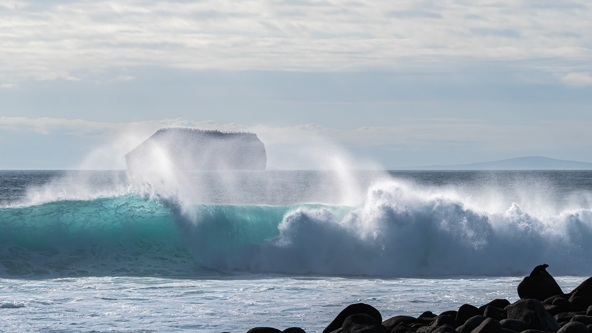 surf waves and spray