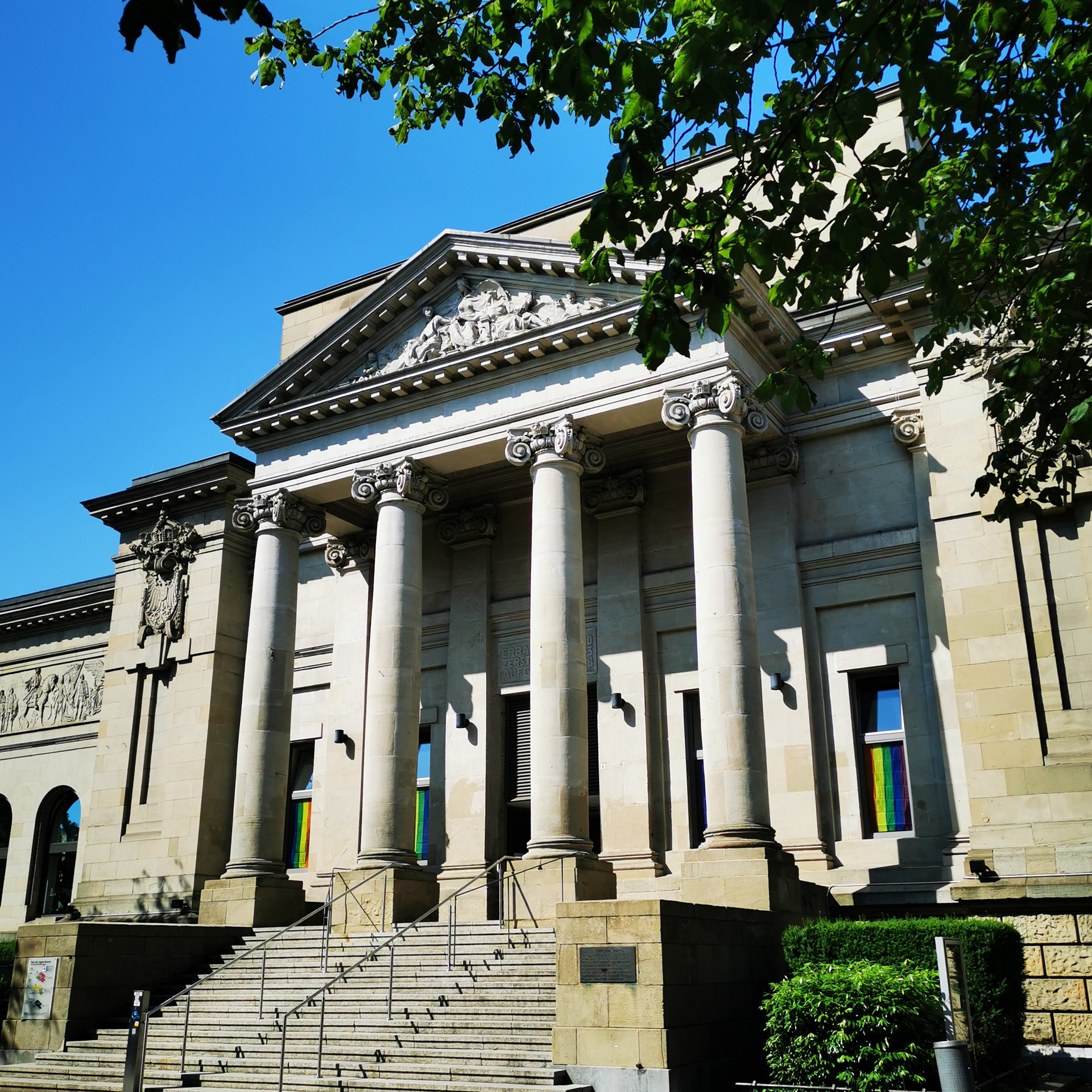 ehemalige Ruhmeshalle Barmen - heute Kunsthalle Barmen, Live Club Barmen, Haus der Jugend, Stadtteilbibliothek Barmen....
