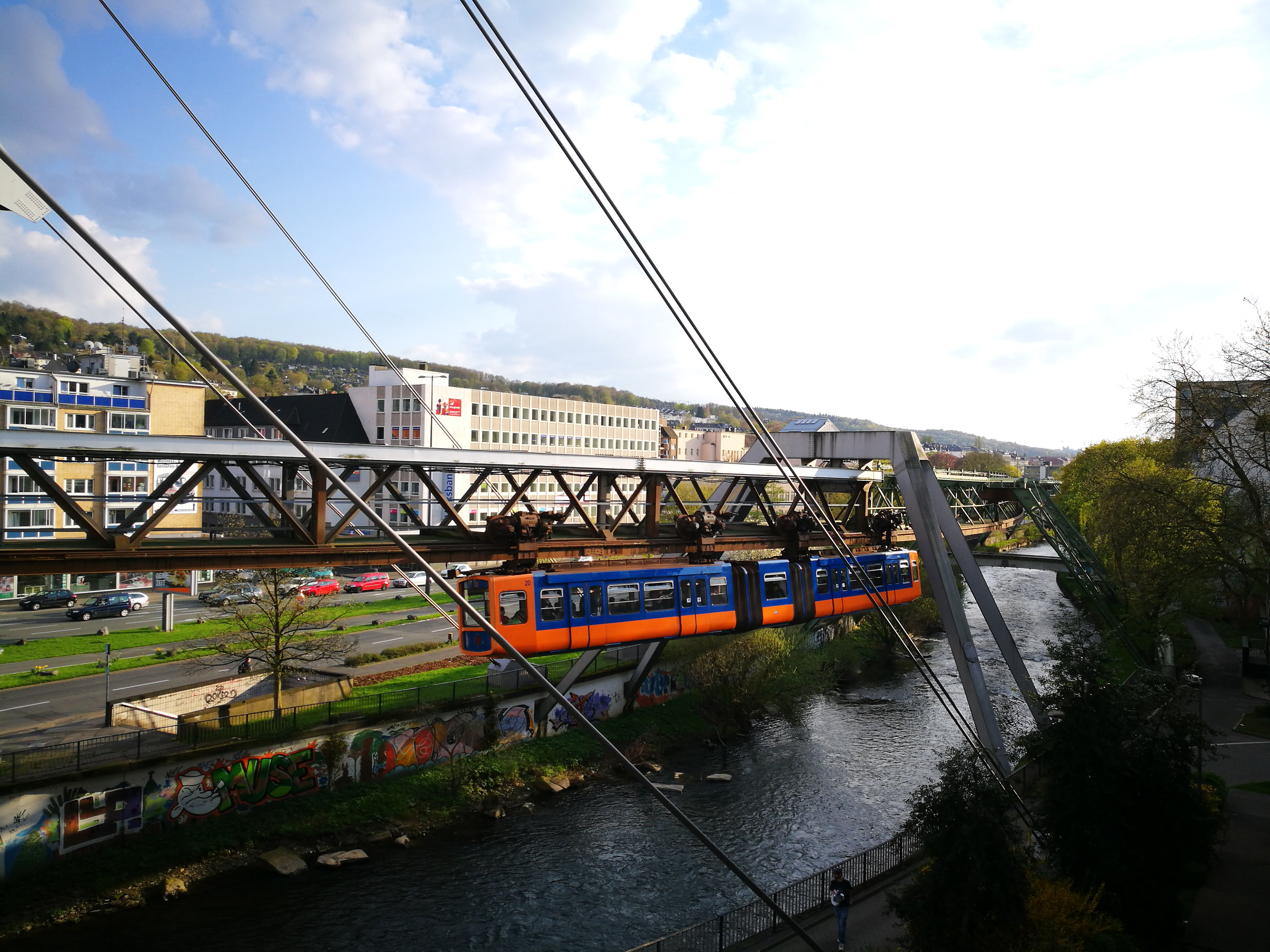 Schwebebahn Nähe Alter Markt Barmen