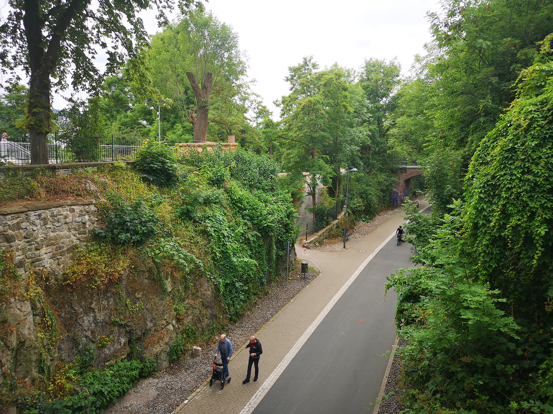 Die Nordbahntrasse gegenüber der "Belvedere" Aussichtsplattform.