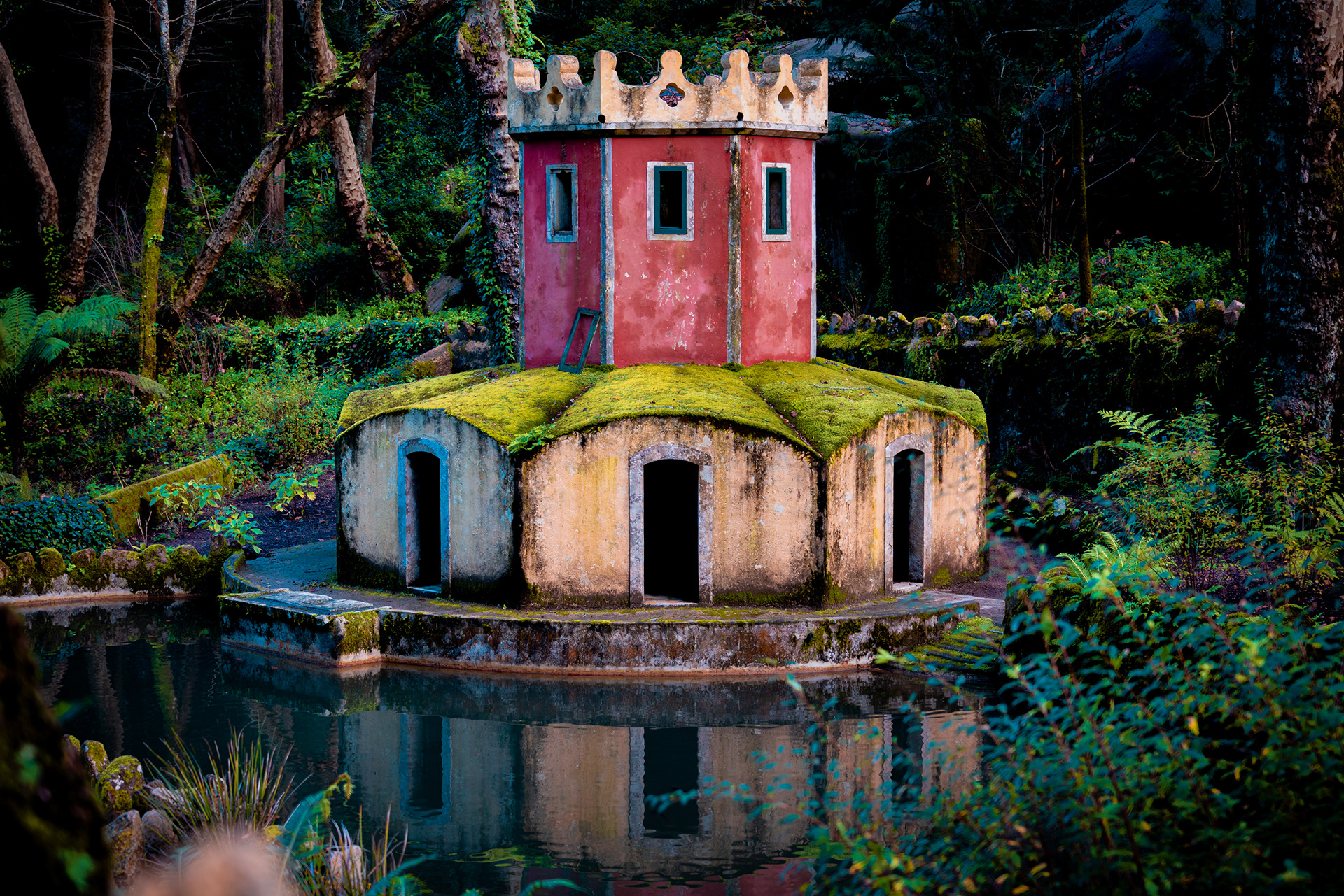 Garden Hut in the Valley of the Lakes, Sintra