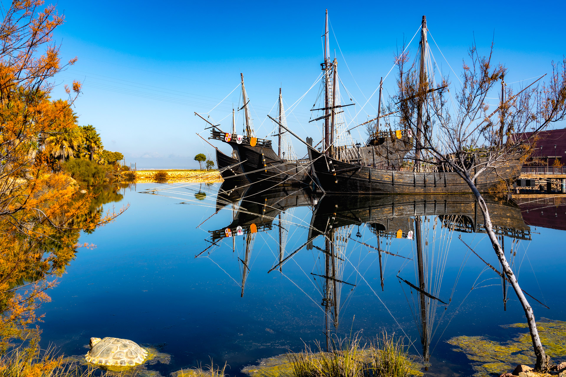 Replicas of La Niña, La Pinta and La Santa Maria in La Rábida