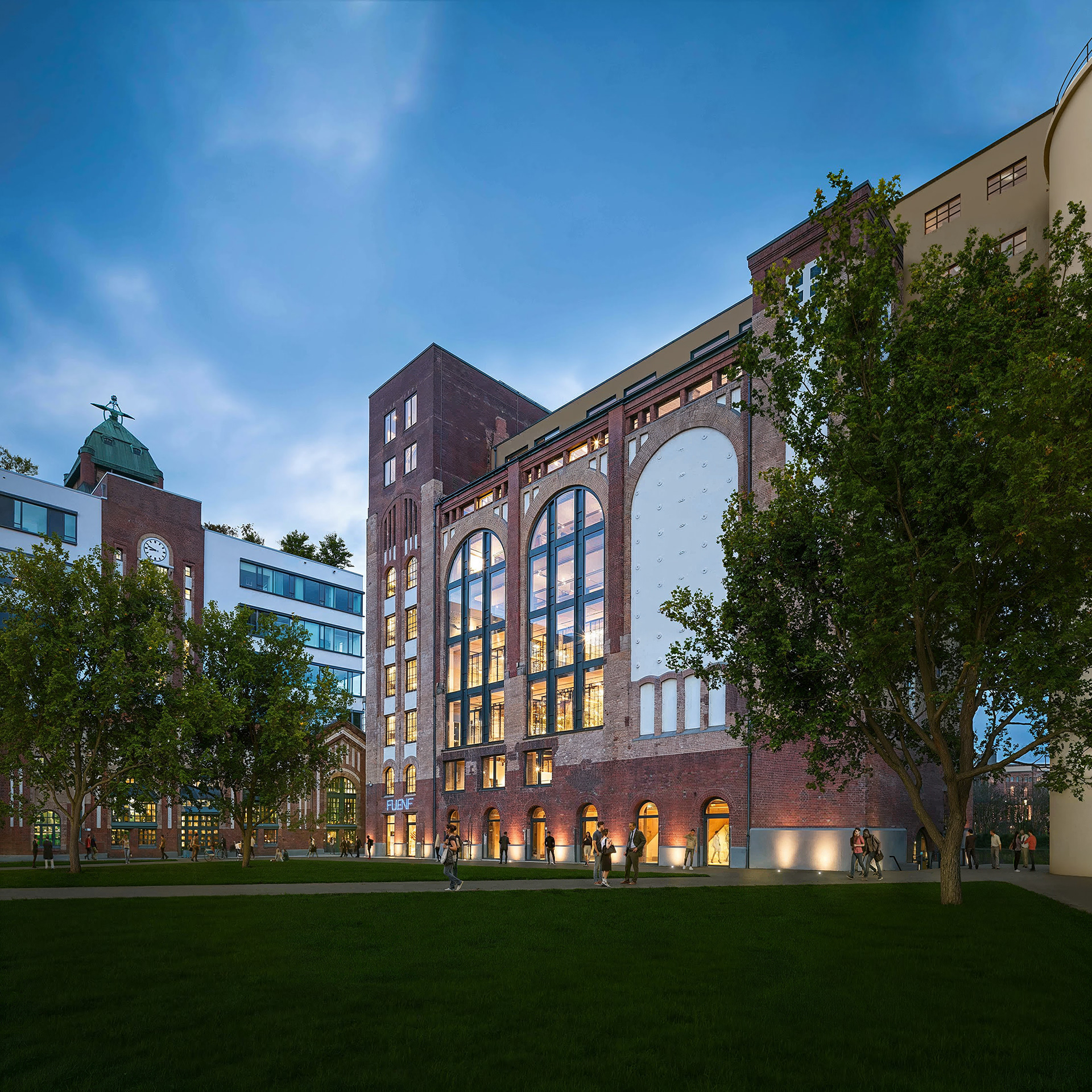 PLANGE MÜHLE CAMPUS DÜSSELDORF  /  © CHRISTOPH INGENHOVEN