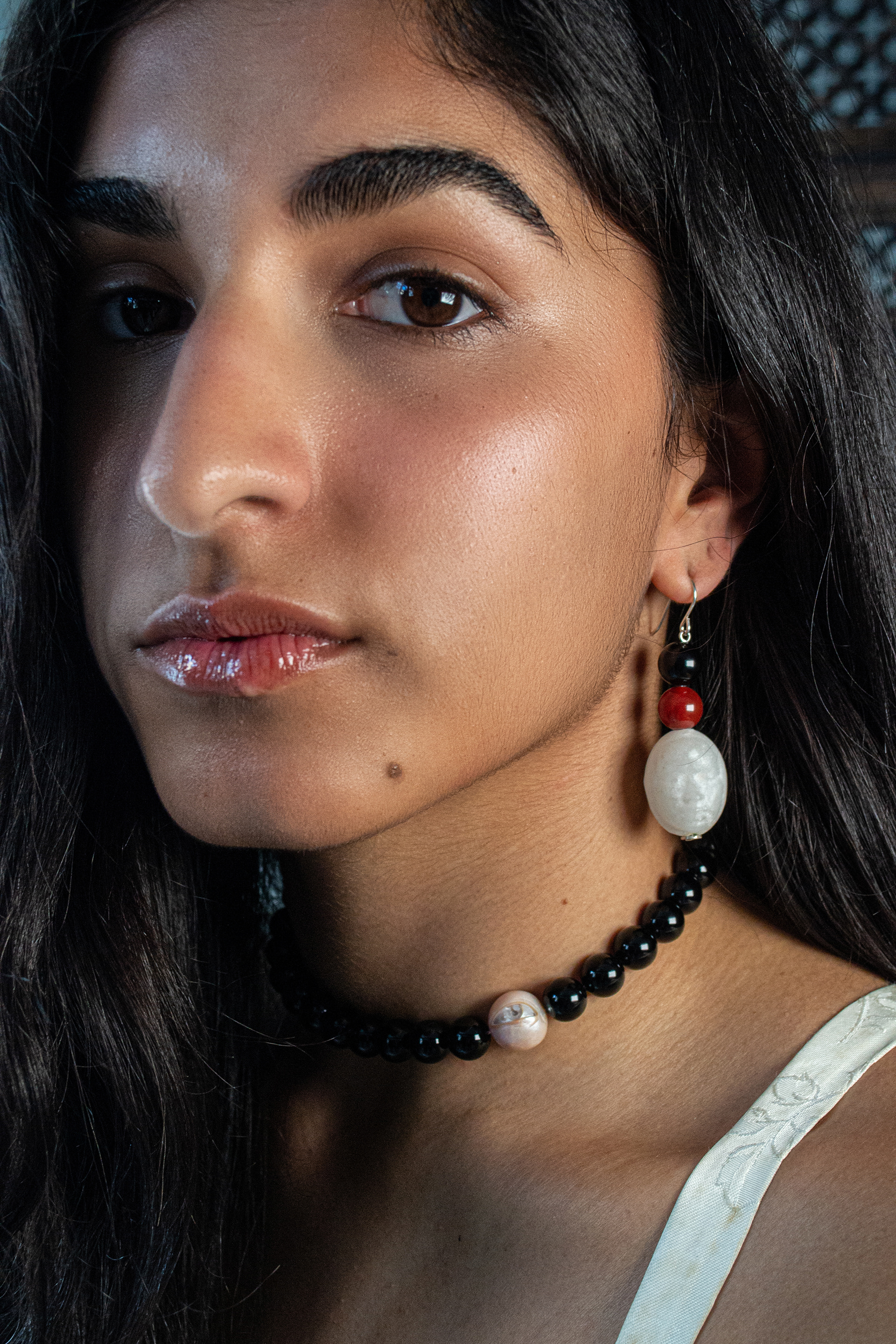 https://aeterlista.com/products/copy-of-face-statement-earring-vita
