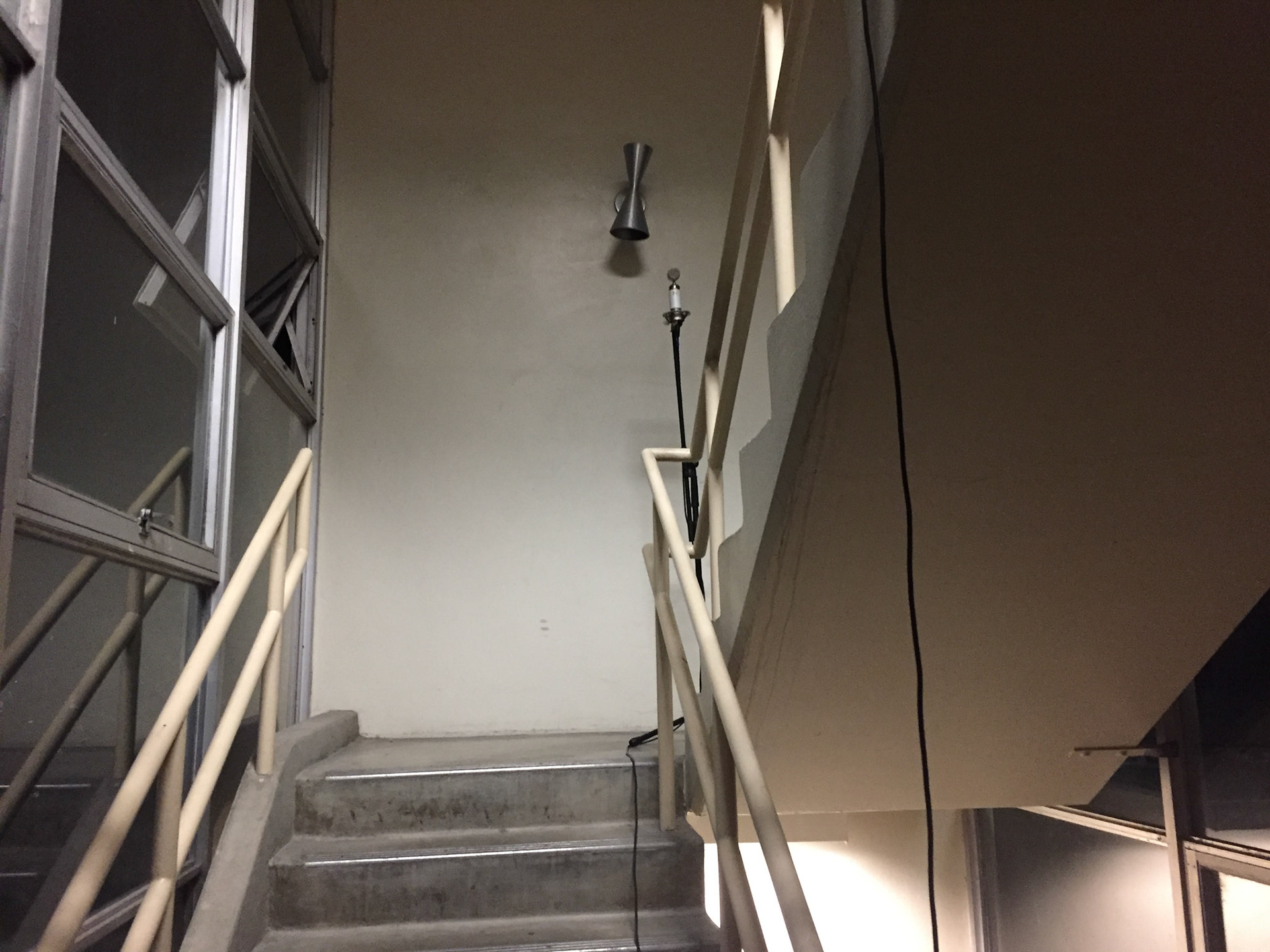 Microphone setup in the SW stairwell