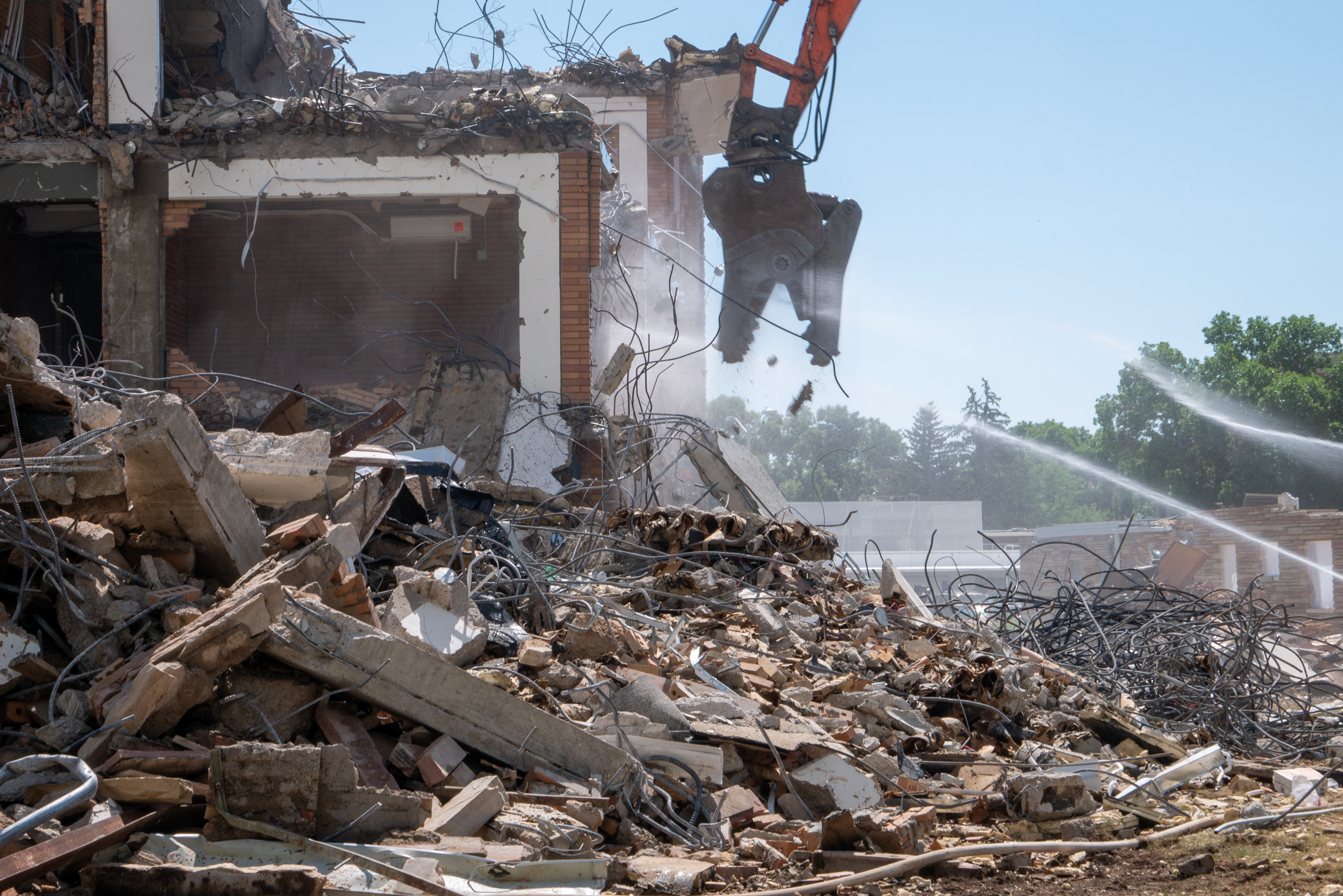 Demolition of the NW wing, west-facing side