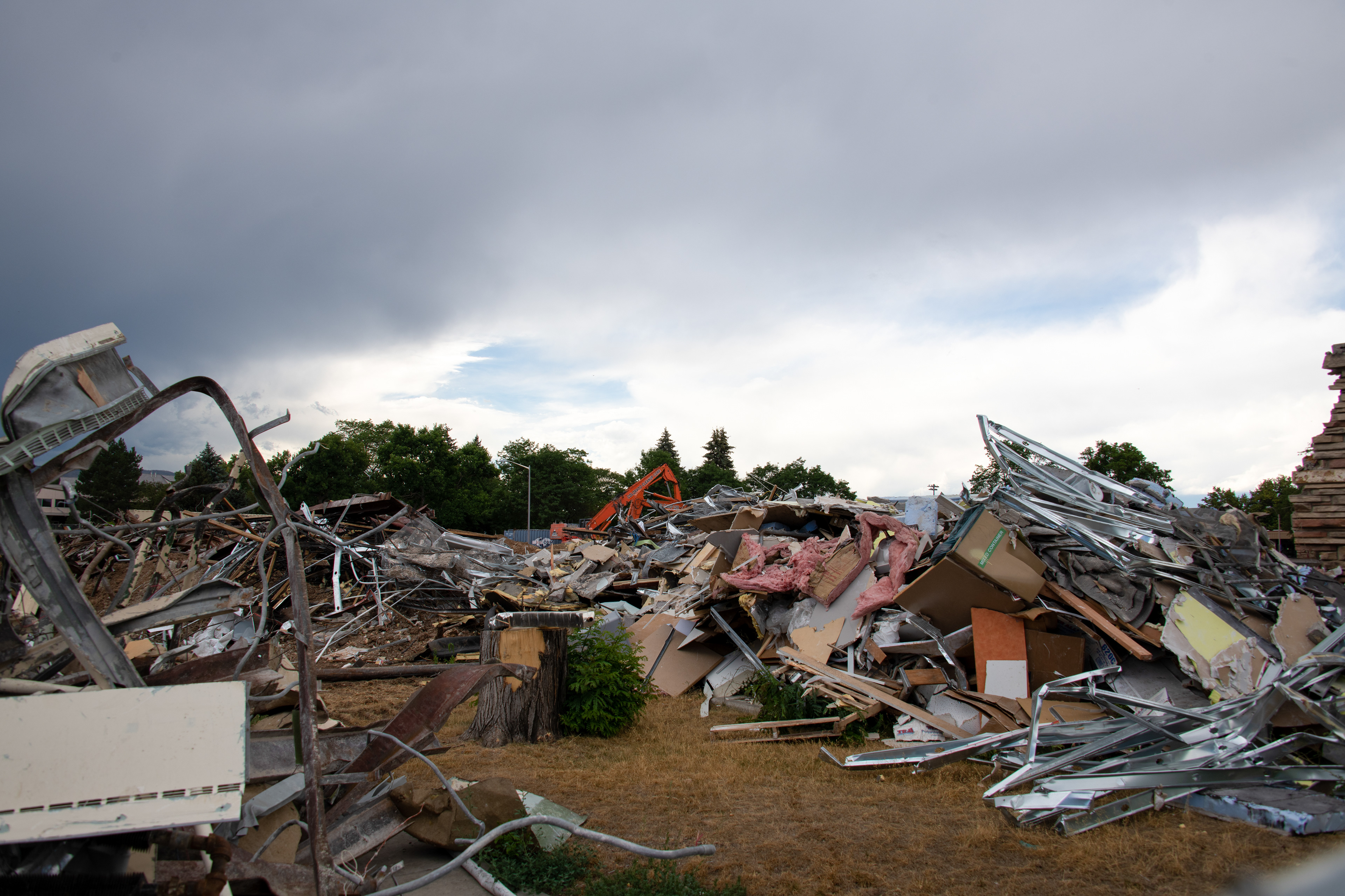 Rubble from the core and southern wings, east-facing side
