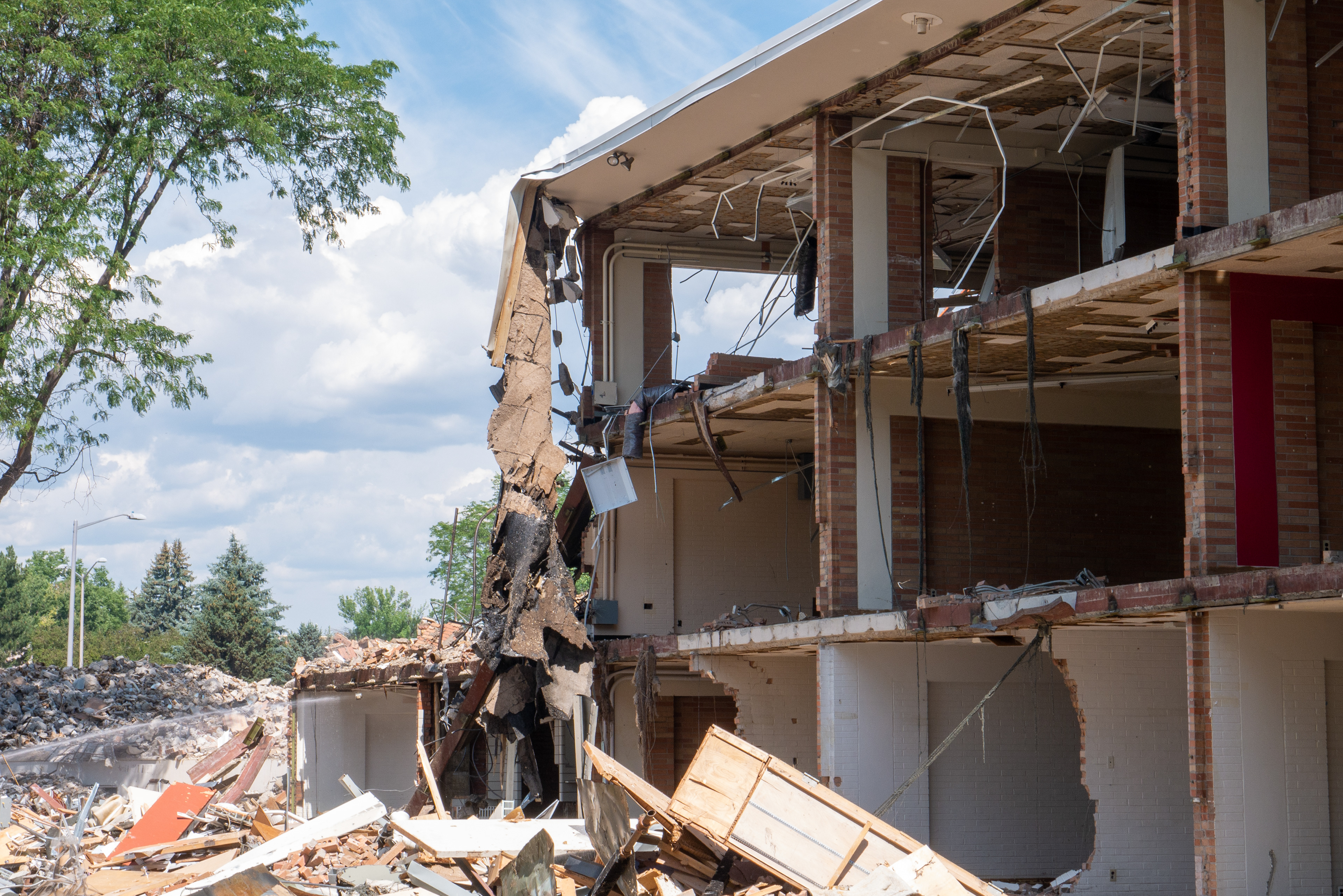 Partial demolition of the SE wing, south-facing side