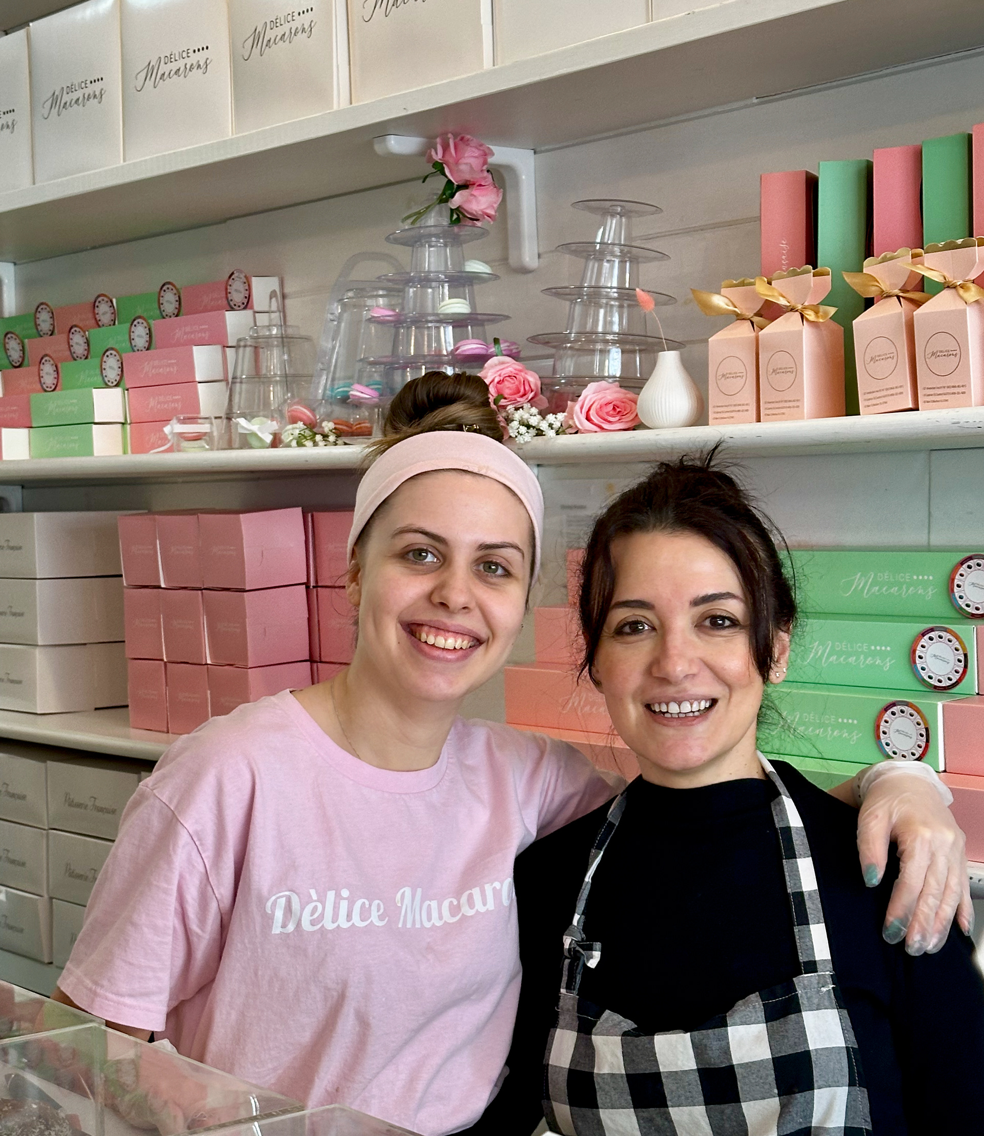 Friday morning. Visit my friends at Délice Macarons.