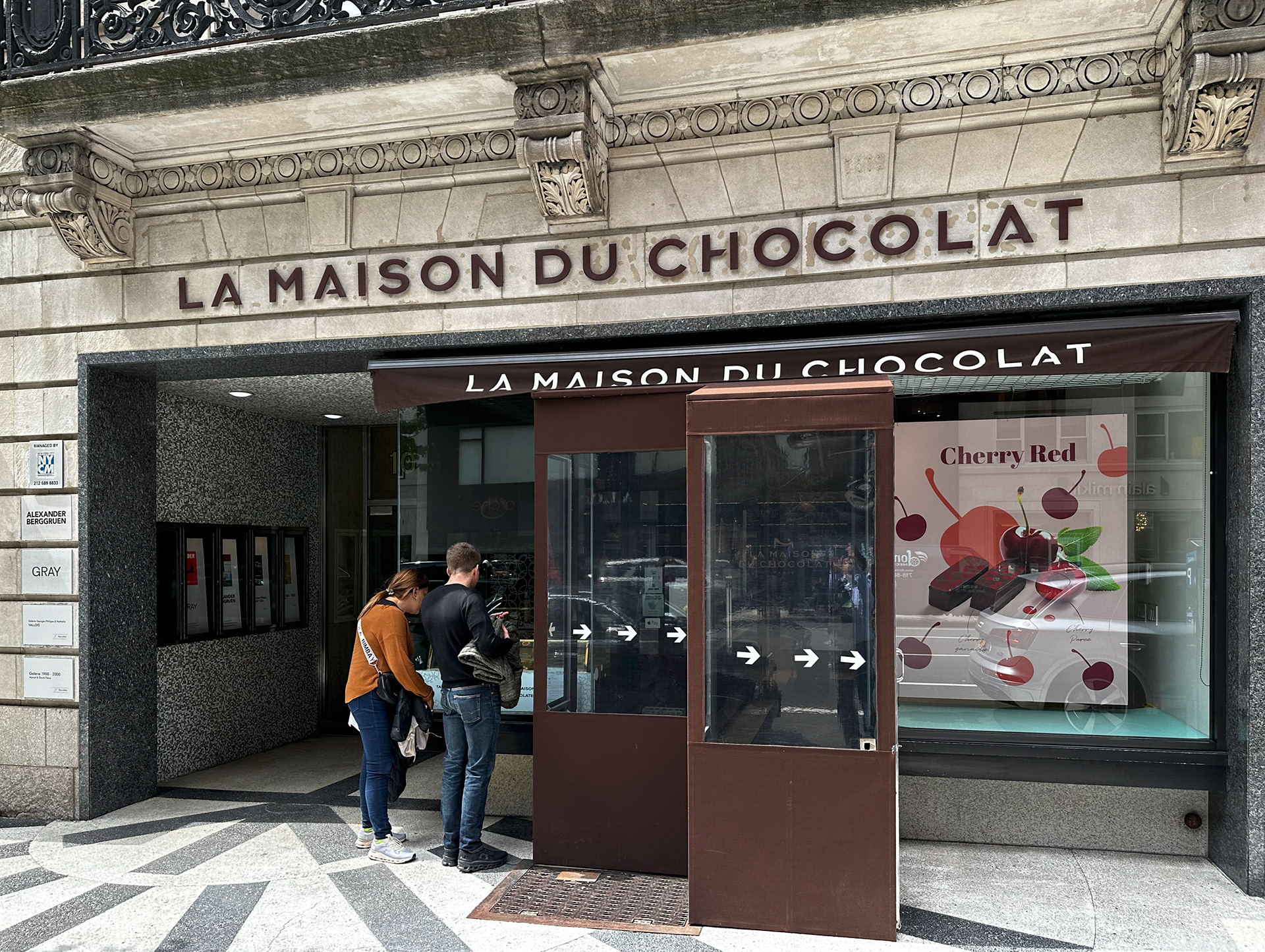 Saturday. Gotta get to the chocolate shop. Terry and I found out about this company in Paris. They have 5 stores in the US, all in NYC.