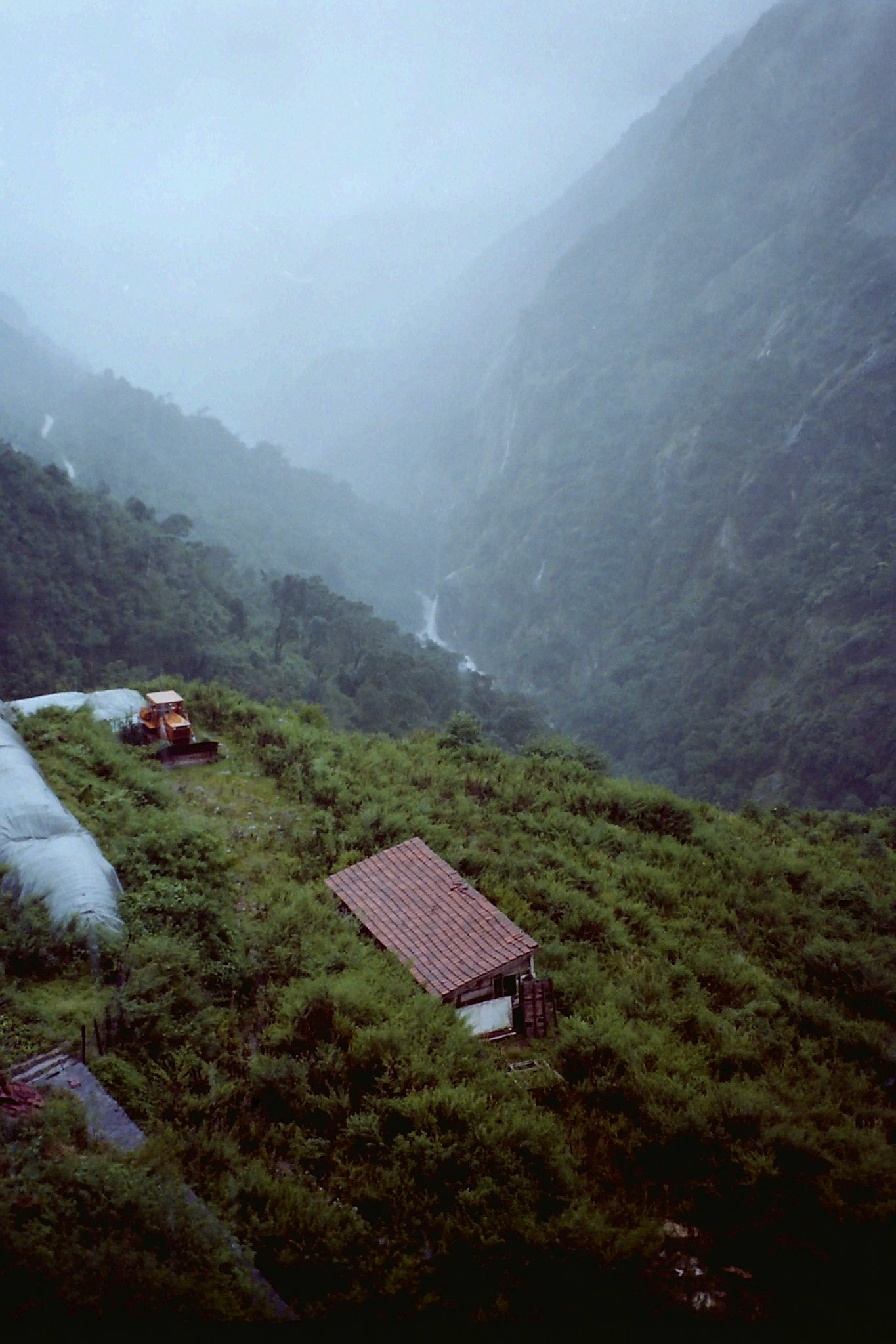 Zhangmu, Xizang, Tibet [Aug 1998]