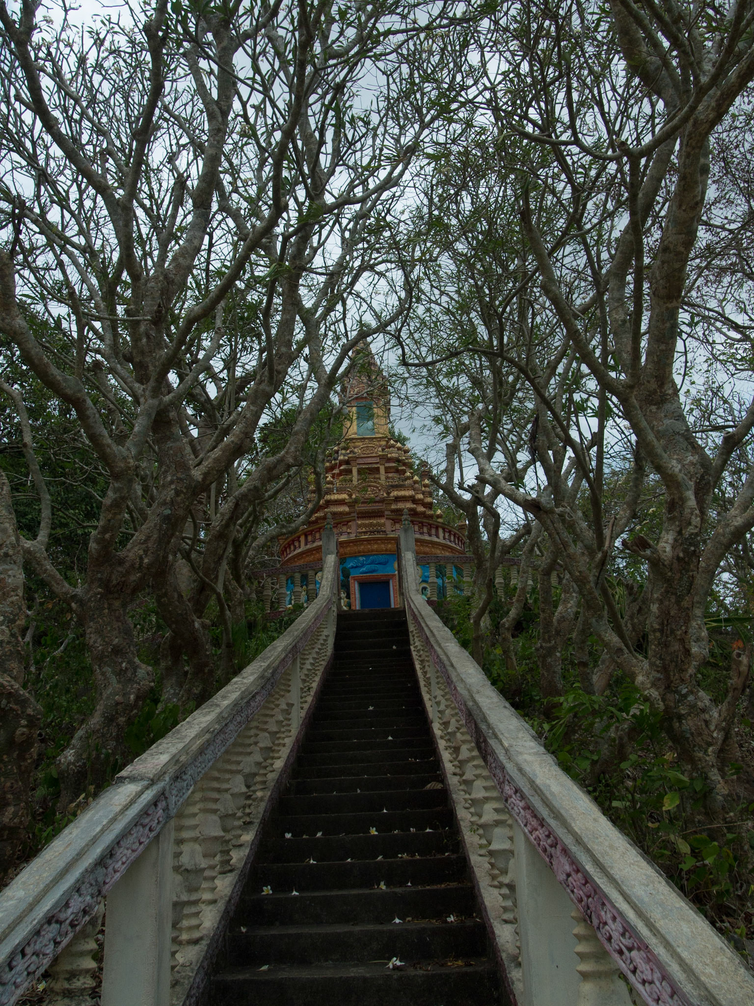 Phnom Sorsia, Krong Kaeb, Cambodia [Mar 2015]