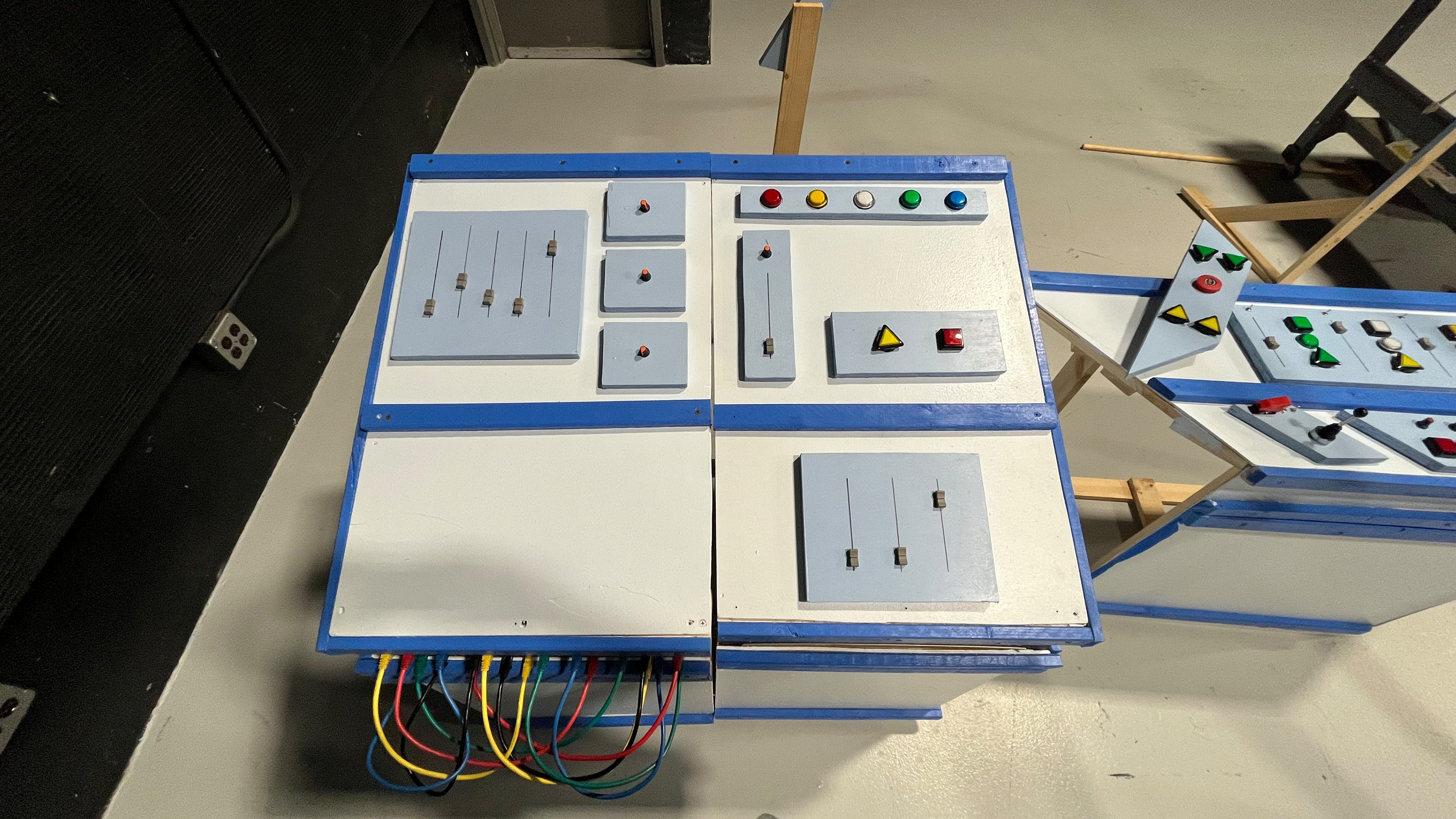 END CONSOLE UNITS