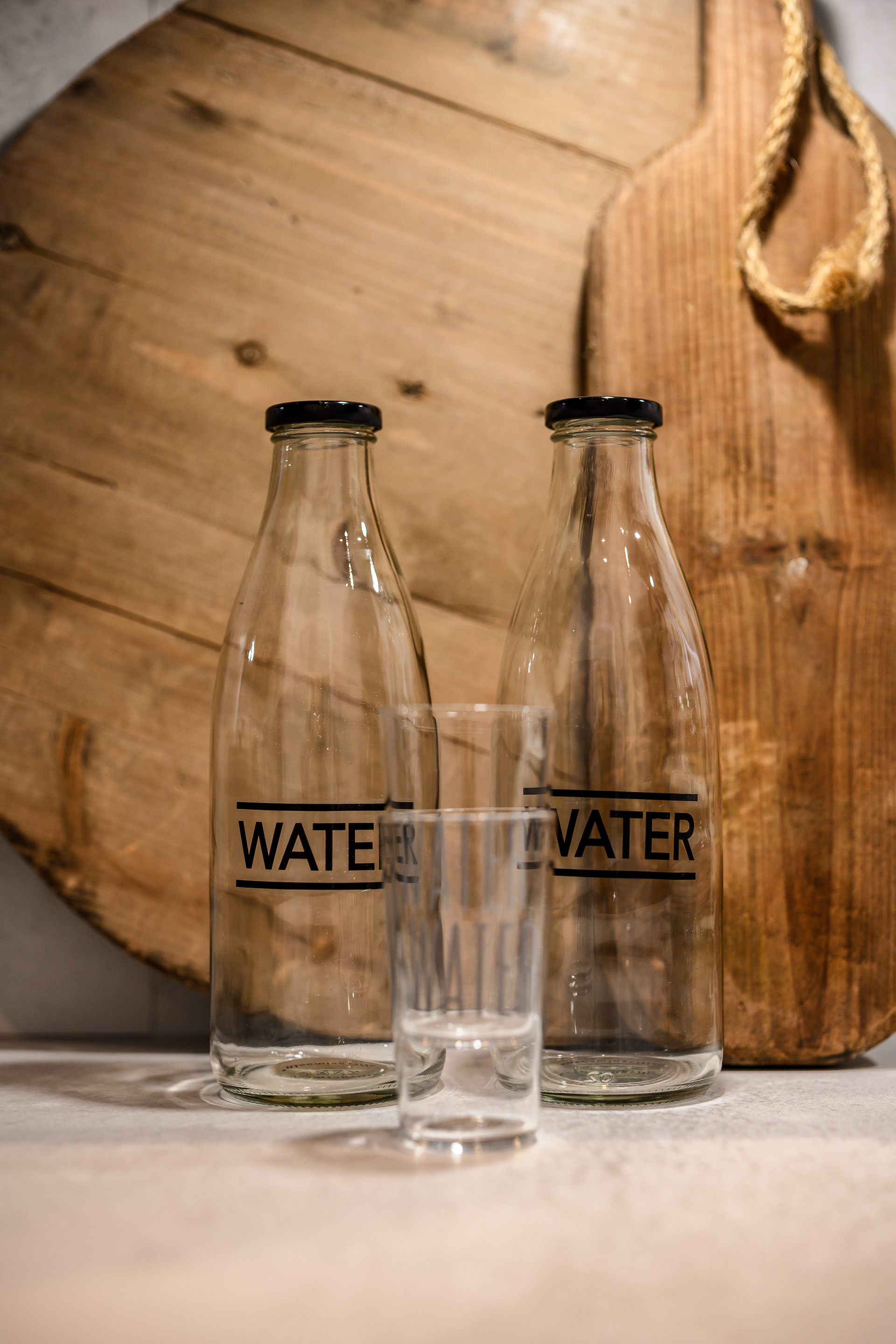 Häcker Kitchen Showroom by London based comercial photographer - Marcin Noga