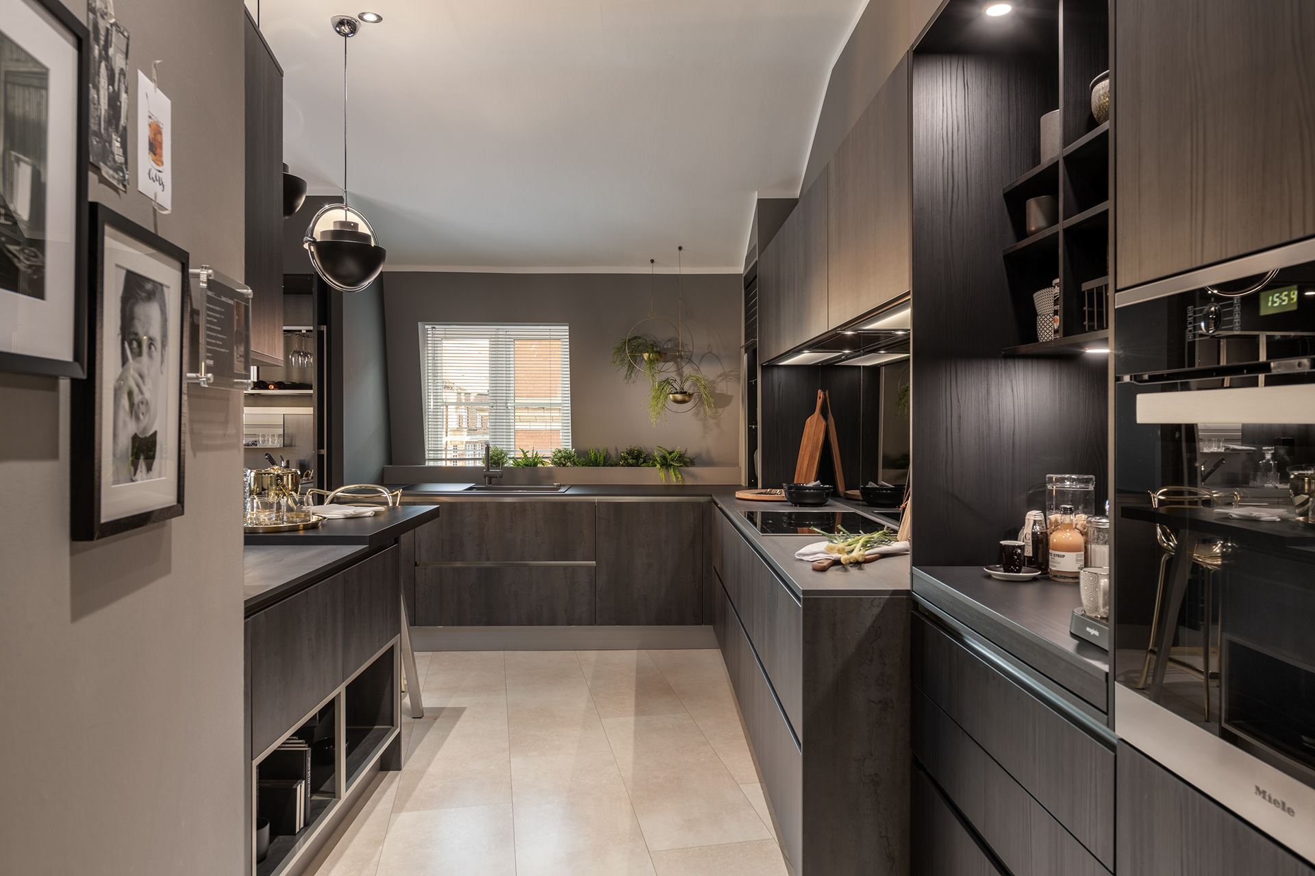 Häcker Kitchen Showroom by London based comercial photographer - Marcin Noga