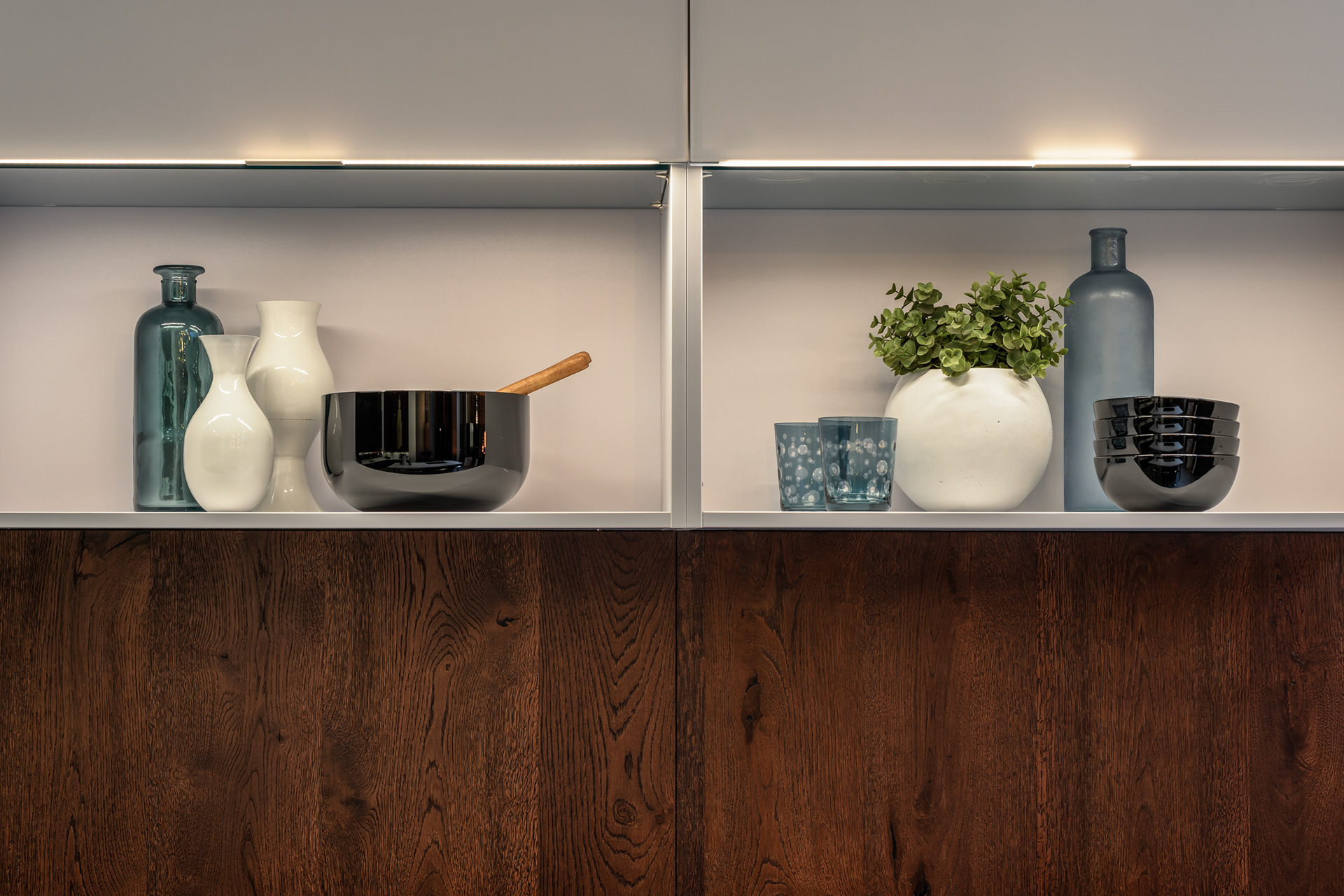 Häcker Kitchen Showroom by London based comercial photographer - Marcin Noga