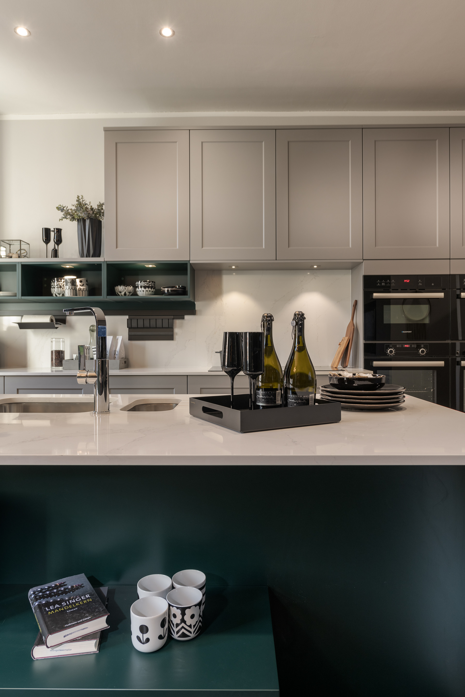 Häcker Kitchen Showroom by London based comercial photographer - Marcin Noga