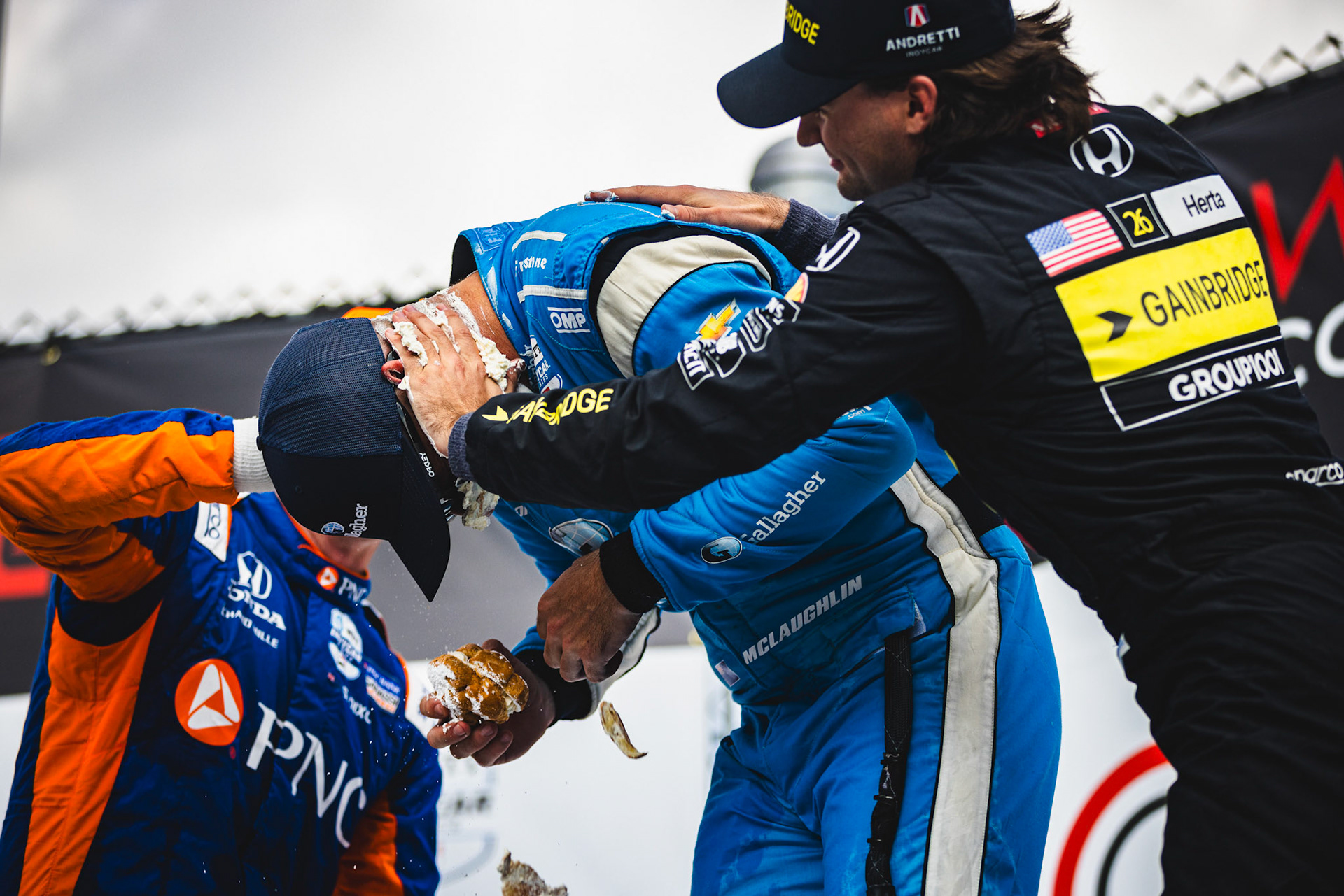 #3: Scott McLaughlin, Team Penske Chevrolet, #26: Colton Herta, Andretti Autosport Honda