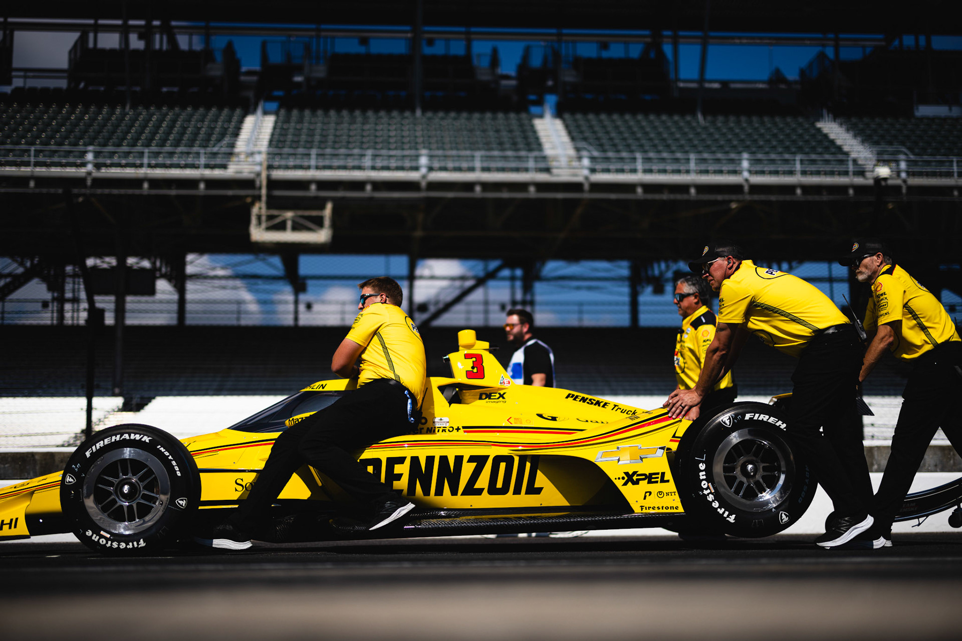 #3: Scott McLaughlin, Team Penske Chevrolet, Thirsty 3’s