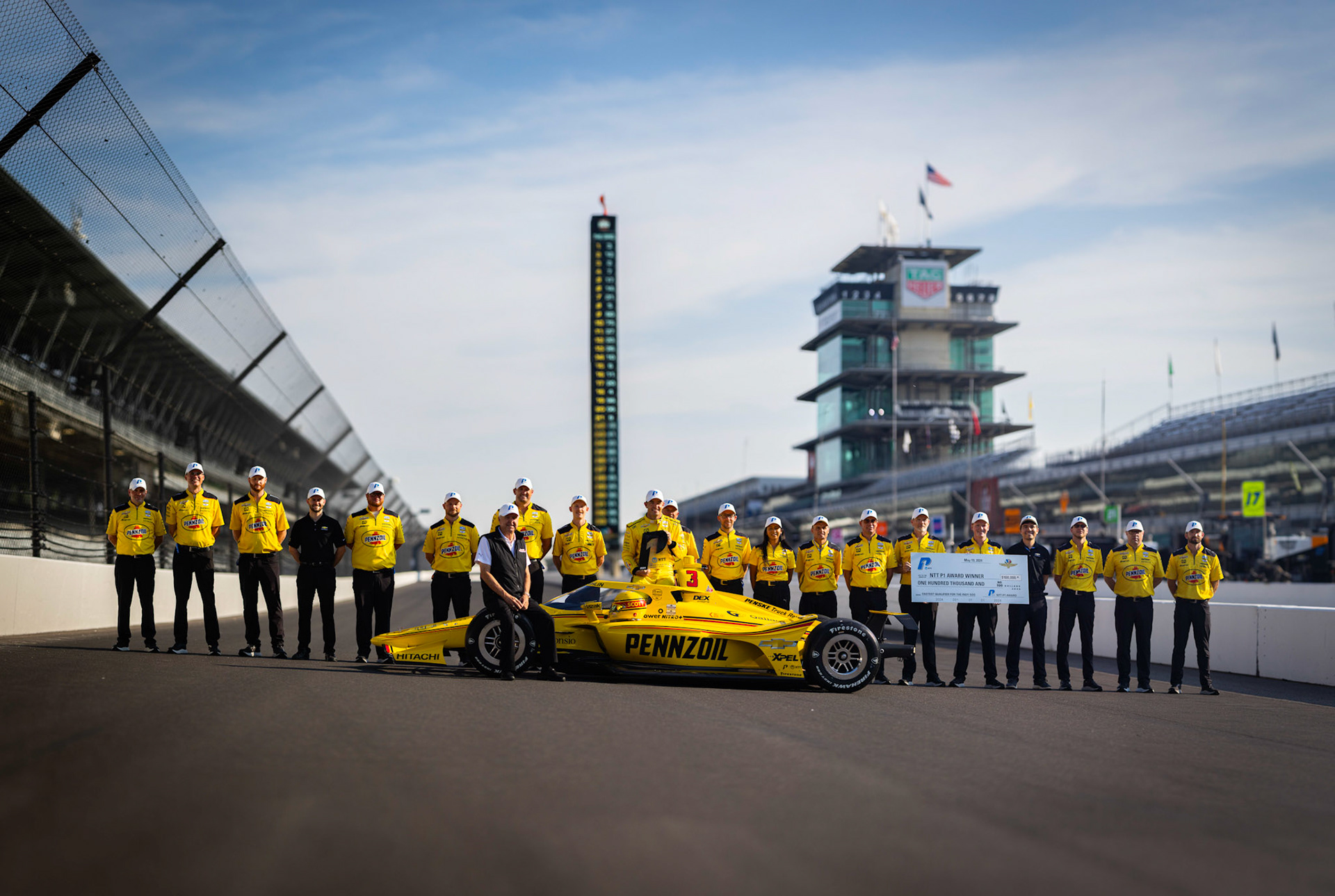 #3: Scott McLaughlin, Team Penske Chevrolet, Thirsty 3’s