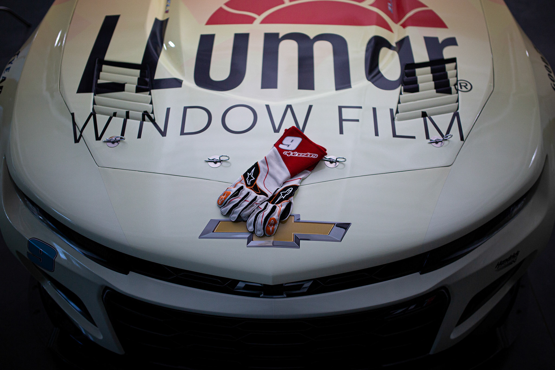 2022 Production Day: Llumar, Chase Elliott, Hendrick Motorsports, crew chief Alan Gustafson