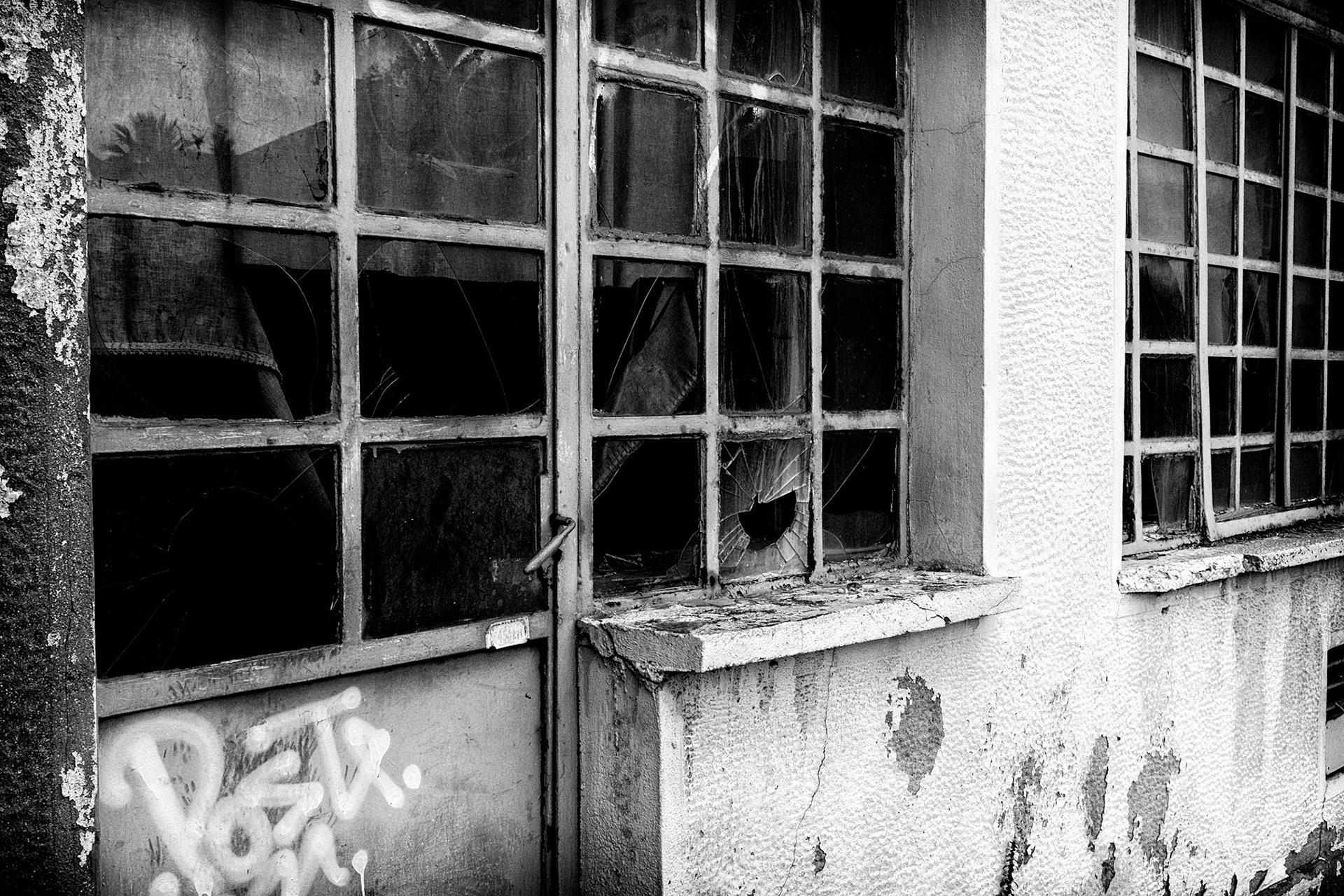Athens - Modern Ruins
