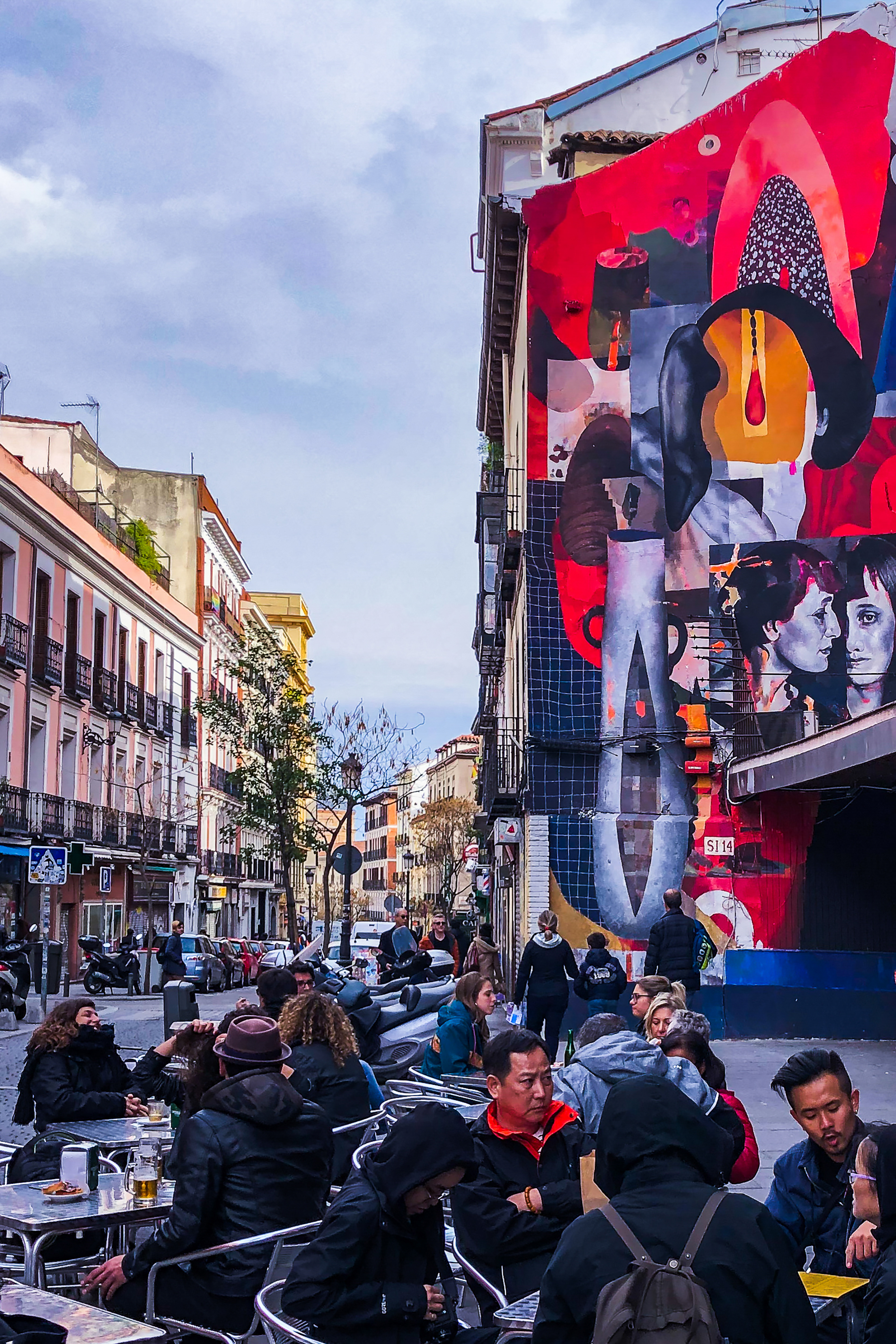 40°24'41.4396" N 3°41'56.2812" W