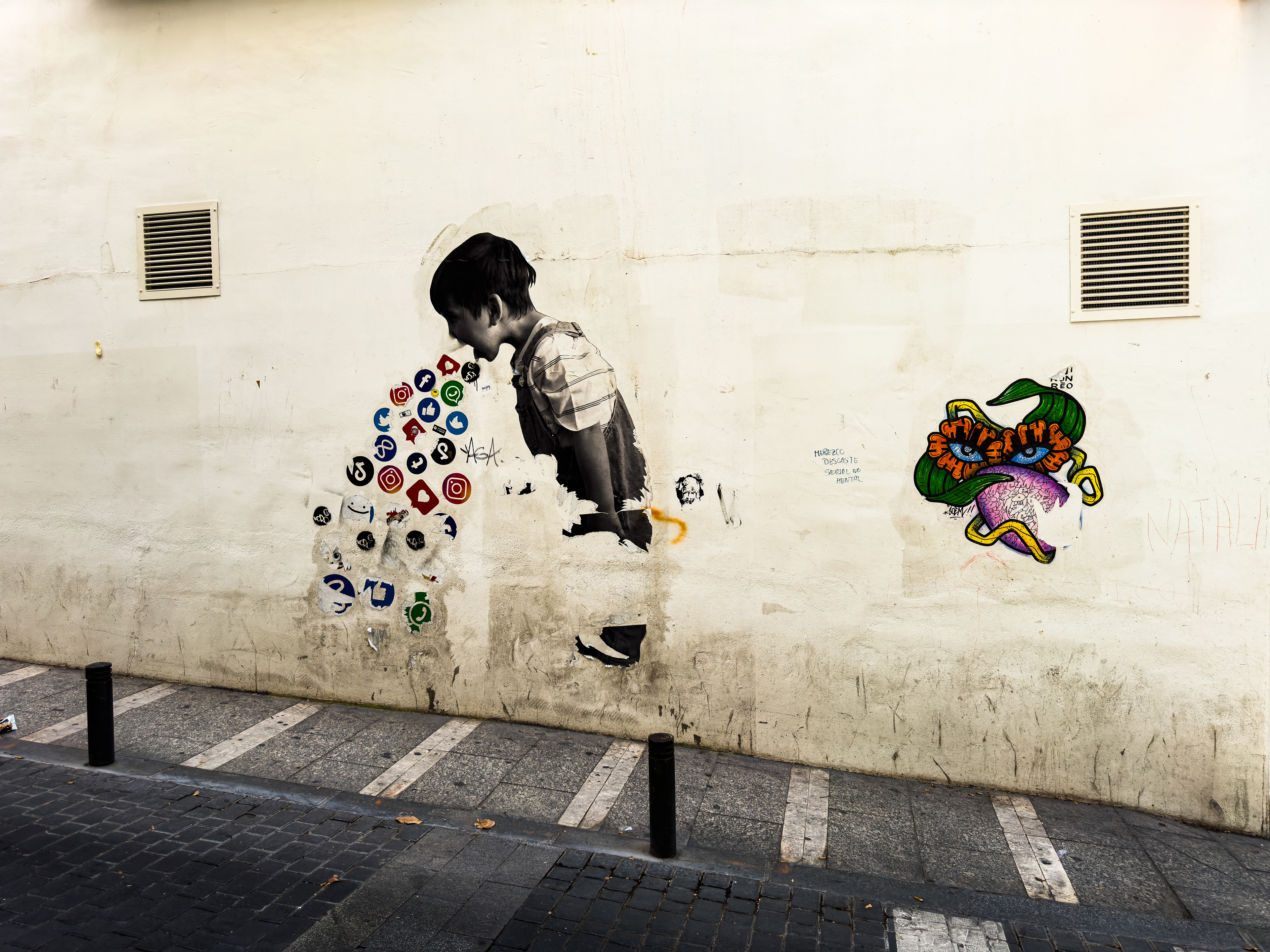 40°24'32.9616" N 3°42'26.0316" W