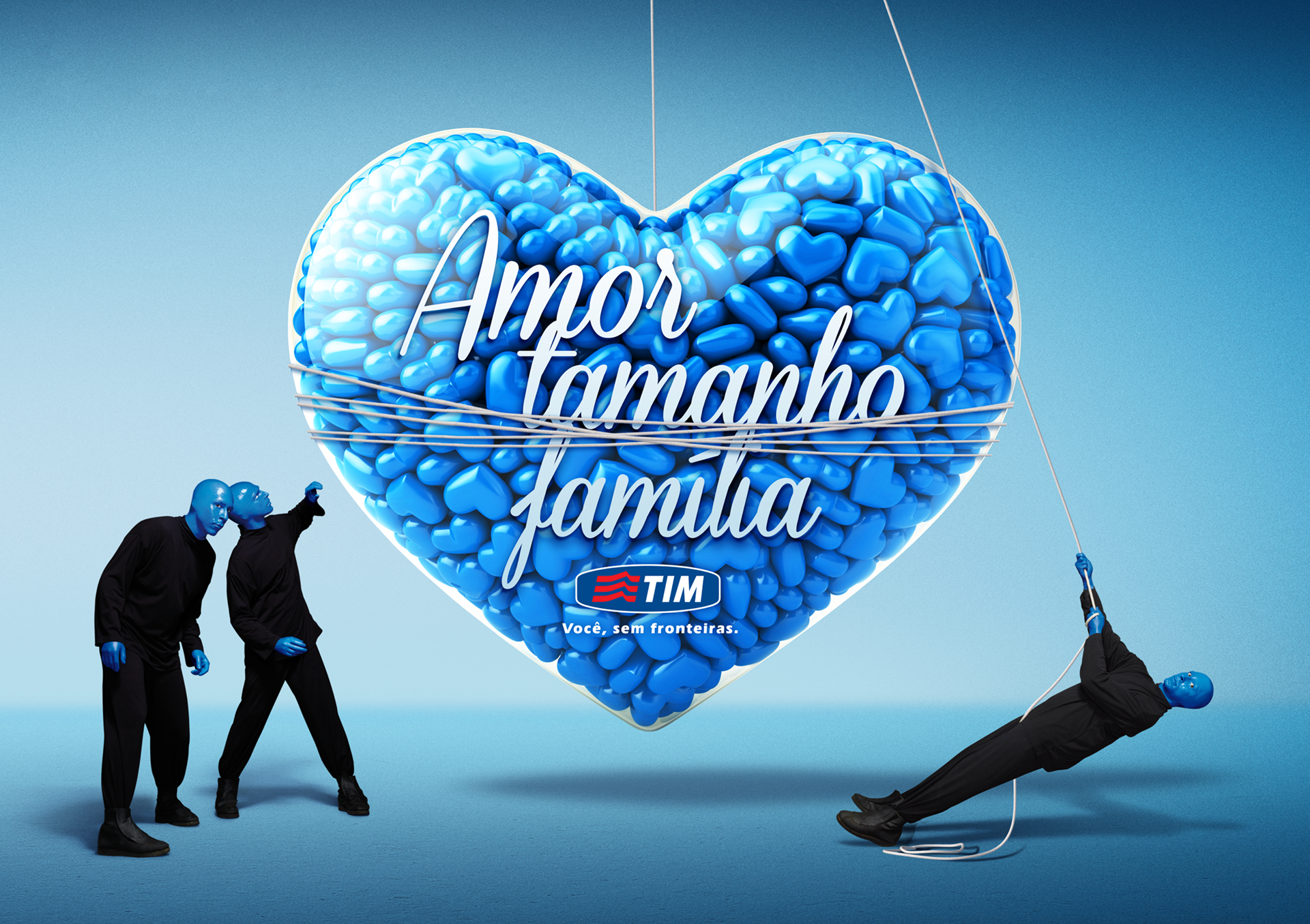 Visual identity for a Mother's Day POS Campaign for TIM - a mobile telecommunications company in Brazil, featuring The Blue Man Group.